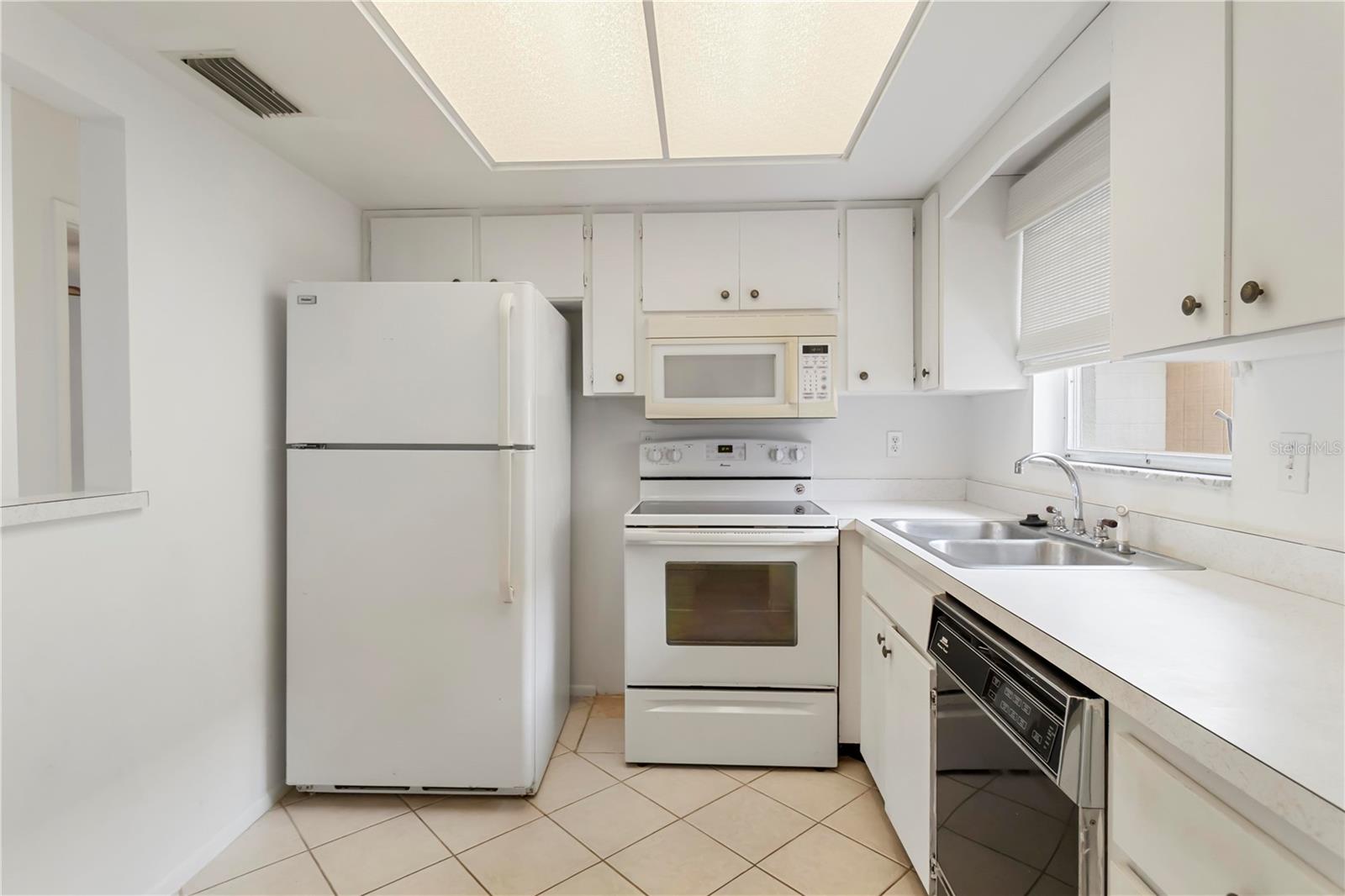 Image 25 of 32 For 5062 White Oak Court