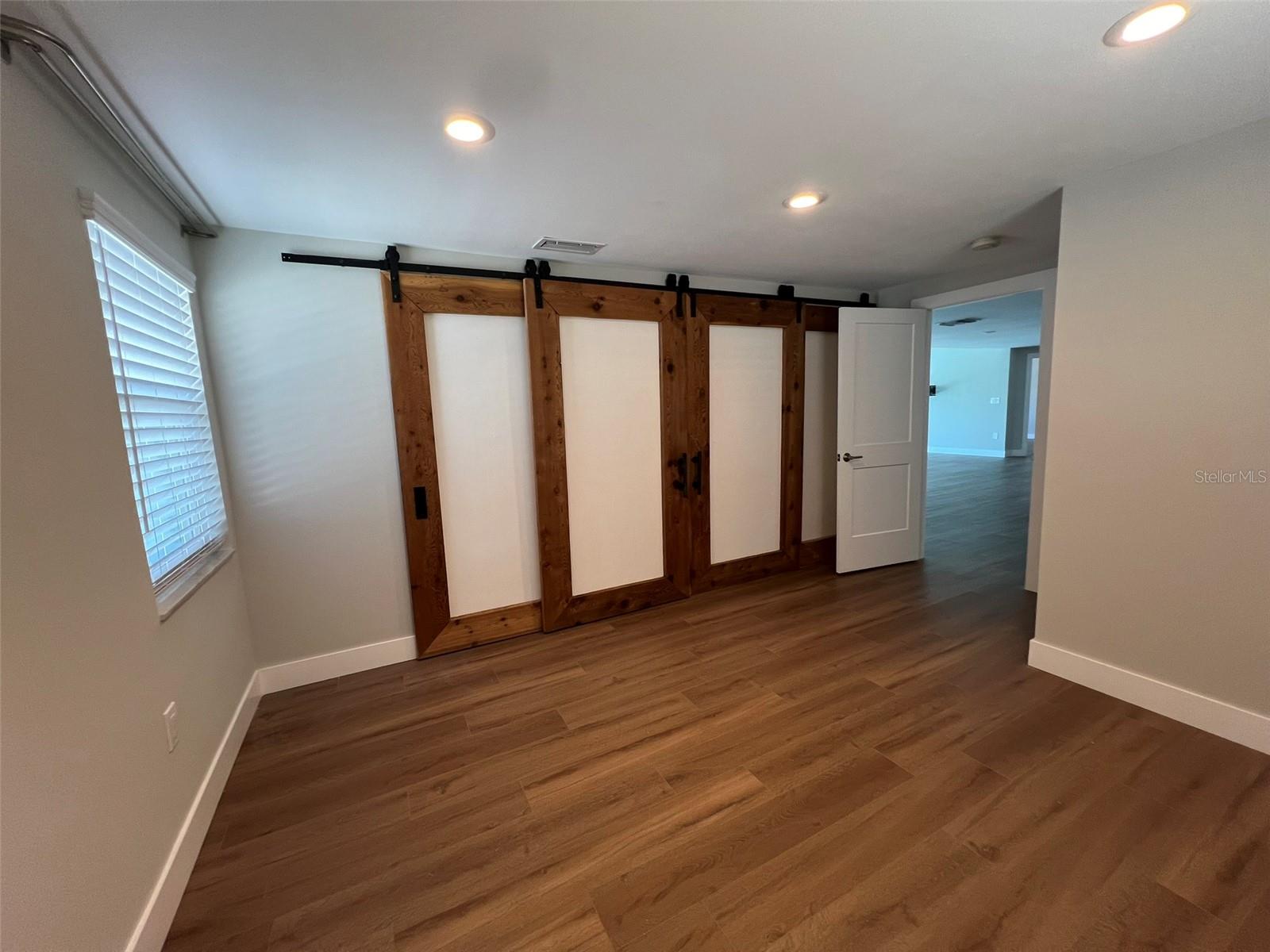 Image 8 of 21 For 935 Contento St