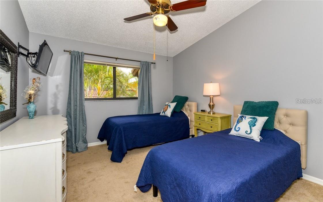 Image 18 of 36 For 5652 Ashton Lake Drive 5652