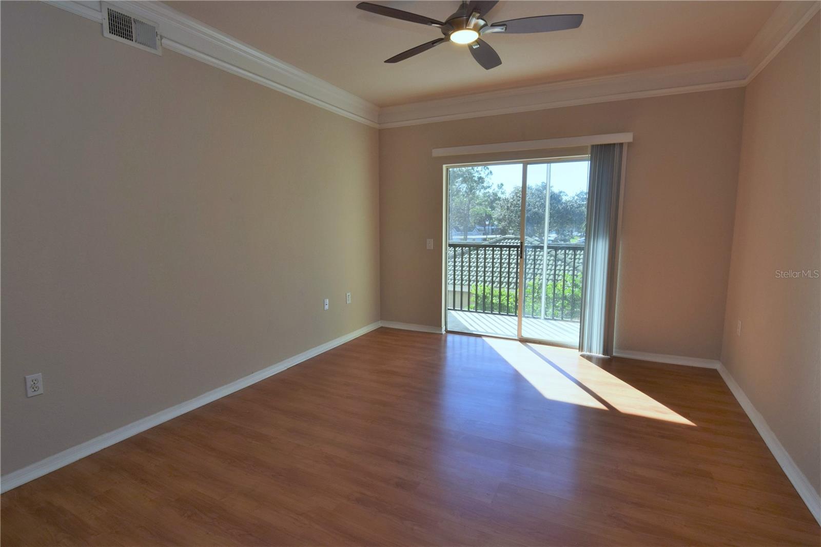 Image 5 of 21 For 5122 Northridge Road 202