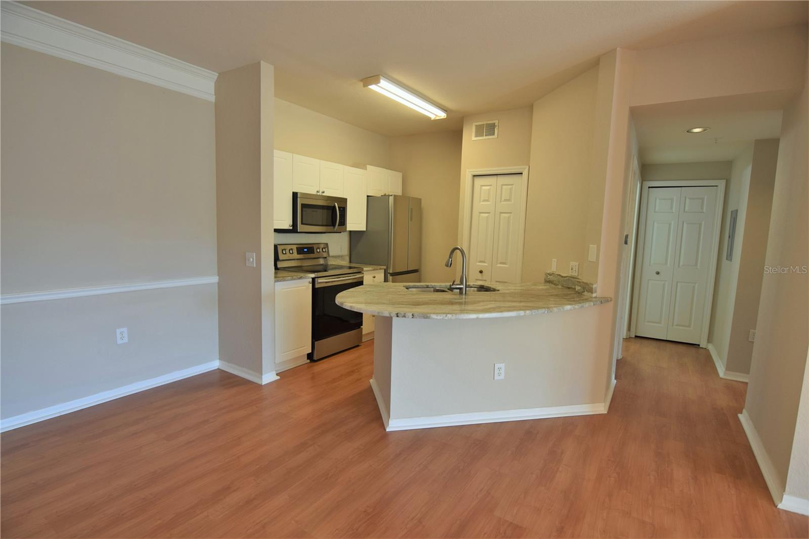 Image 7 of 21 For 5122 Northridge Road 202