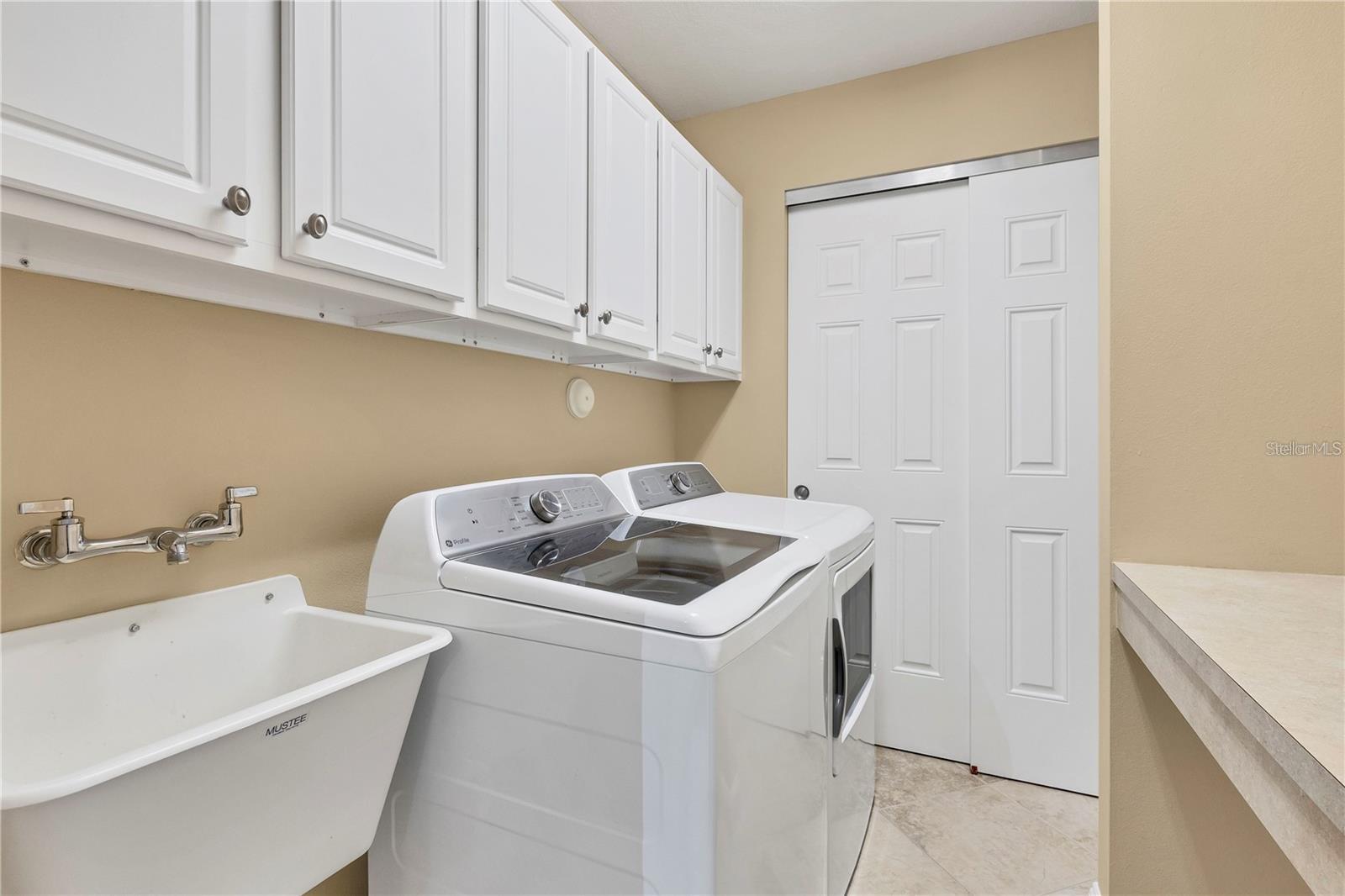 Image 23 of 28 For 7710 Lake Vista Court 203