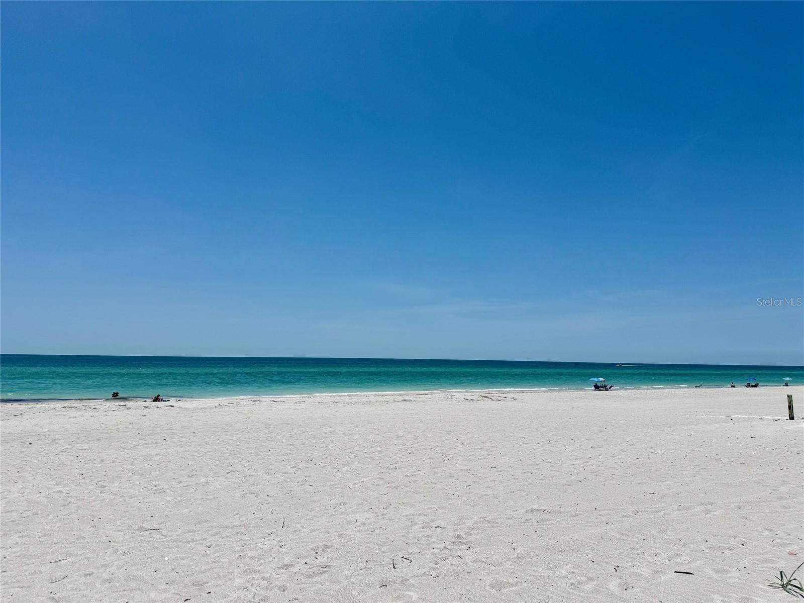 Image 21 of 26 For 2675 Gulf Of Mexico Drive 203
