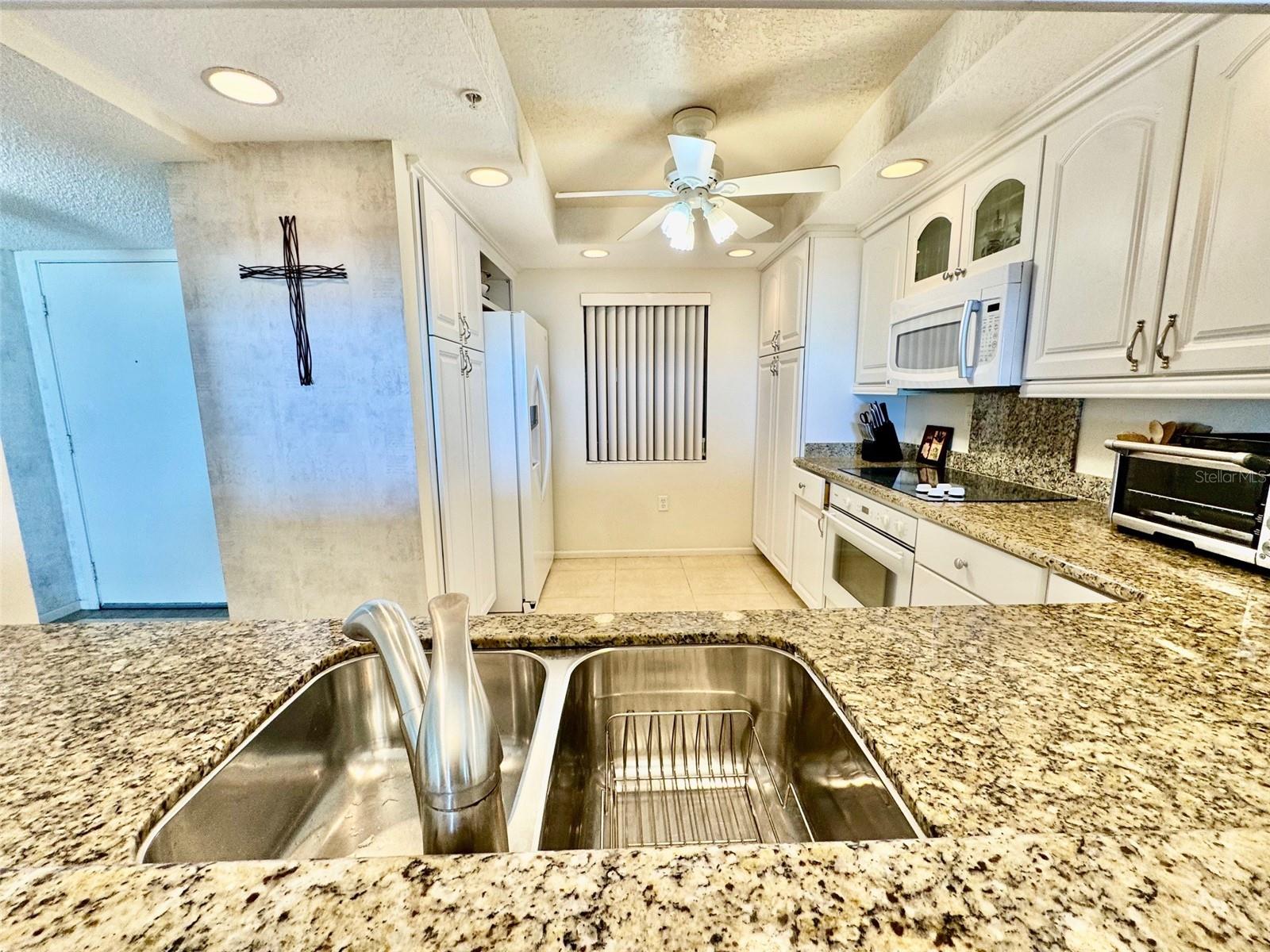 Image 7 of 26 For 2675 Gulf Of Mexico Drive 203