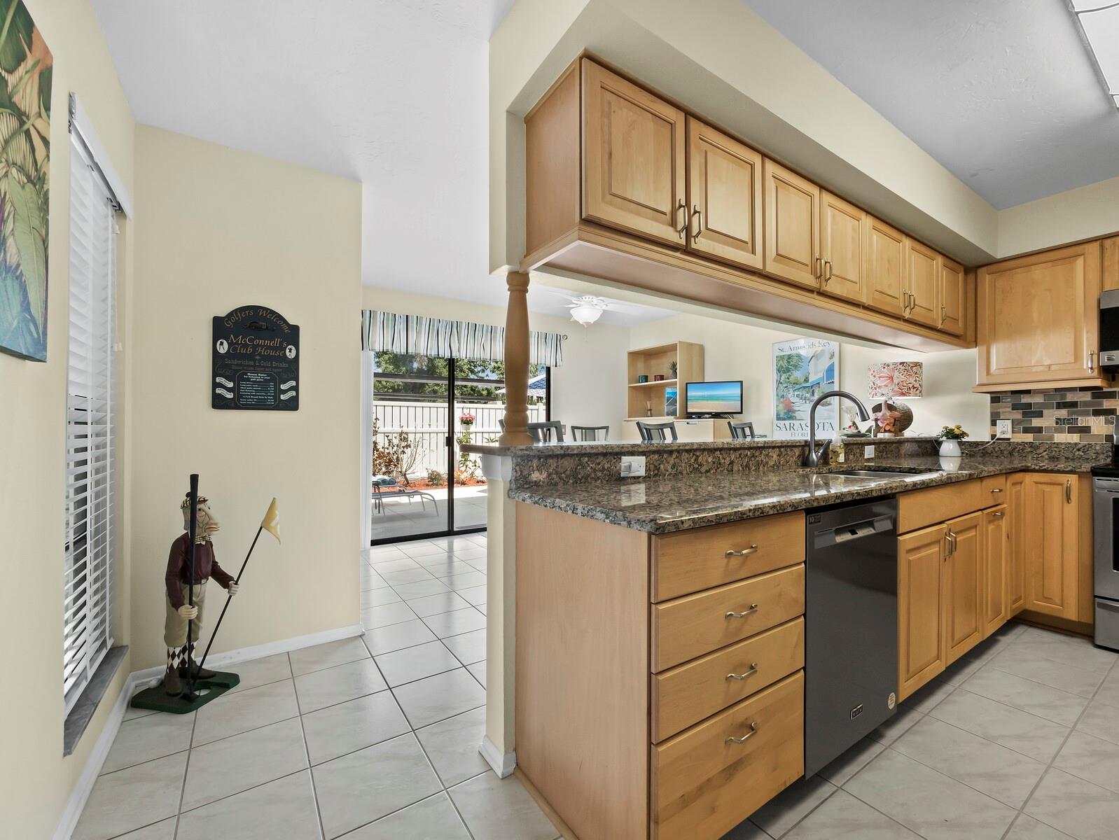 Image 18 of 67 For 6110 Country Club Way 102