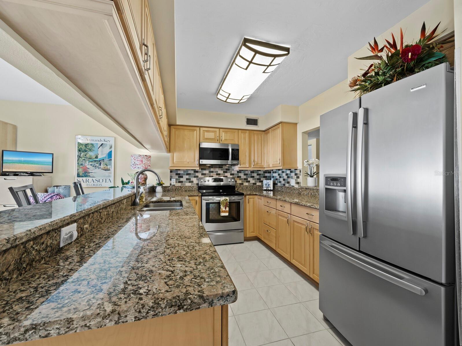 Image 19 of 67 For 6110 Country Club Way 102