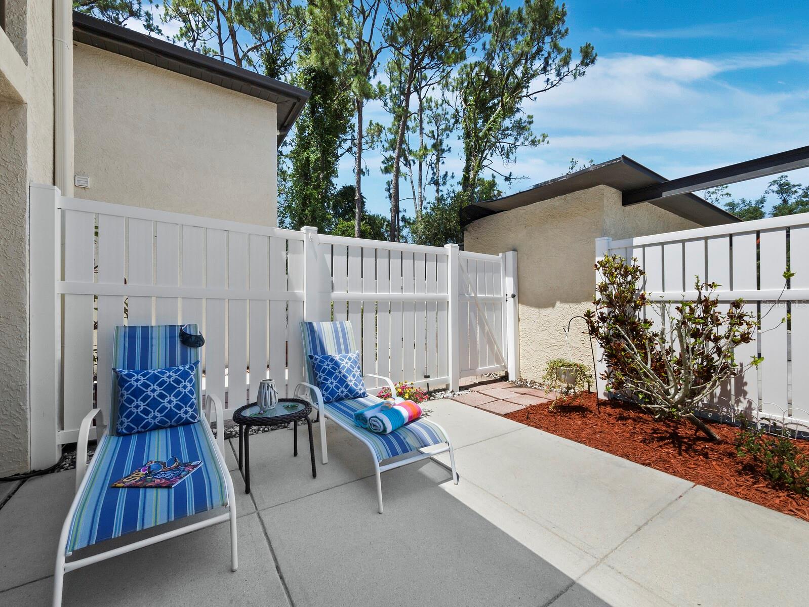 Image 25 of 67 For 6110 Country Club Way 102