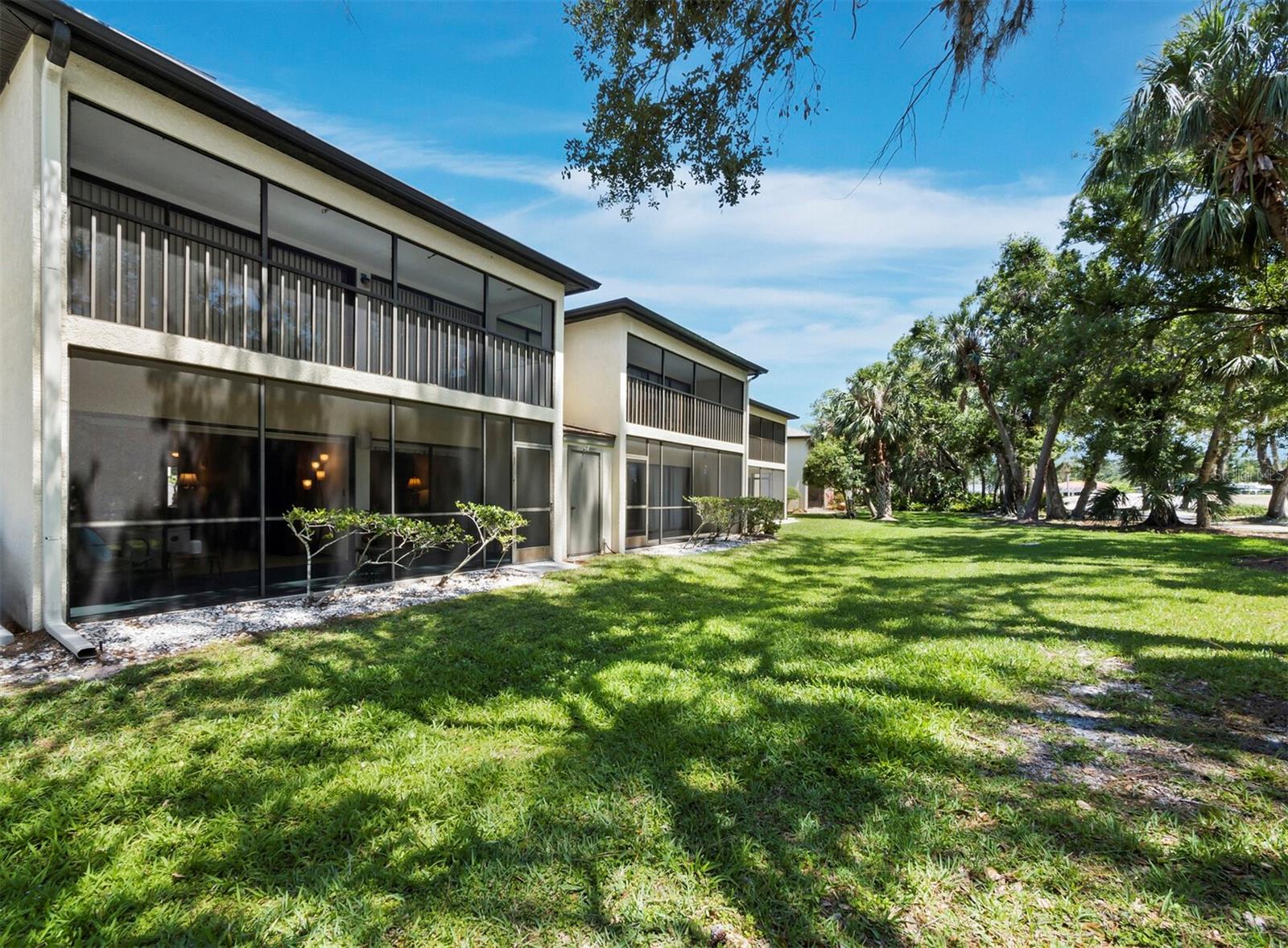 Image 37 of 67 For 6110 Country Club Way 102