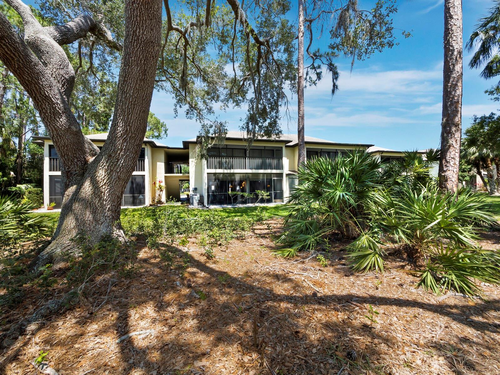 Image 38 of 67 For 6110 Country Club Way 102