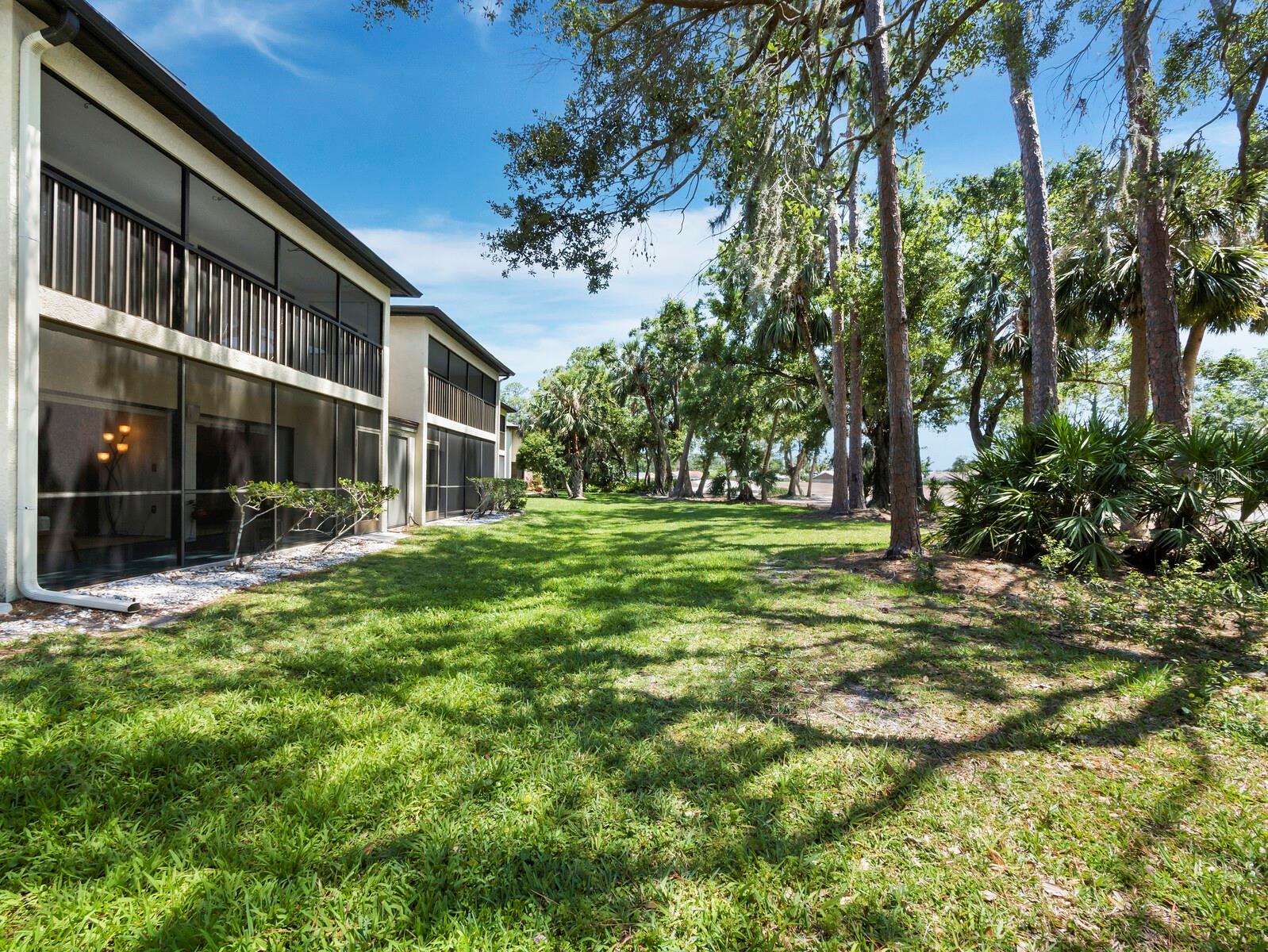 Image 39 of 67 For 6110 Country Club Way 102
