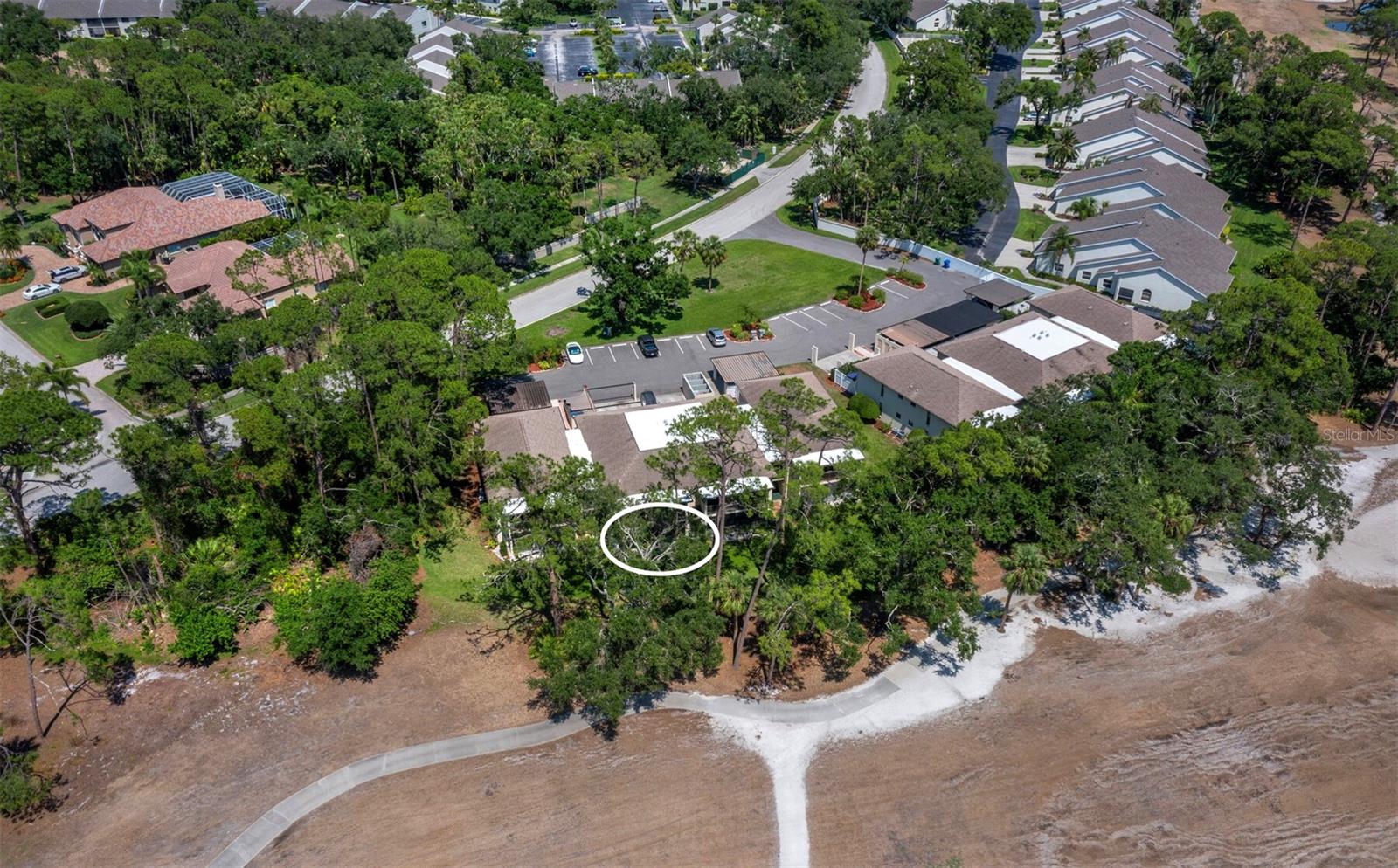 Image 4 of 67 For 6110 Country Club Way 102
