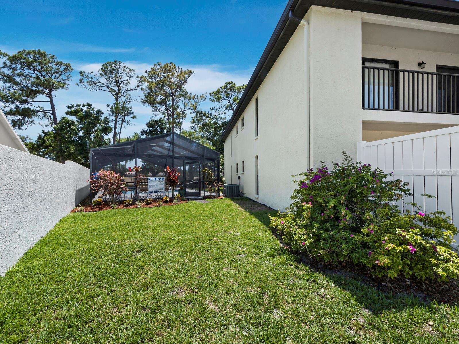 Image 40 of 67 For 6110 Country Club Way 102