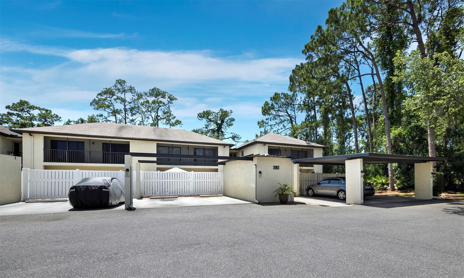 Image 5 of 67 For 6110 Country Club Way 102