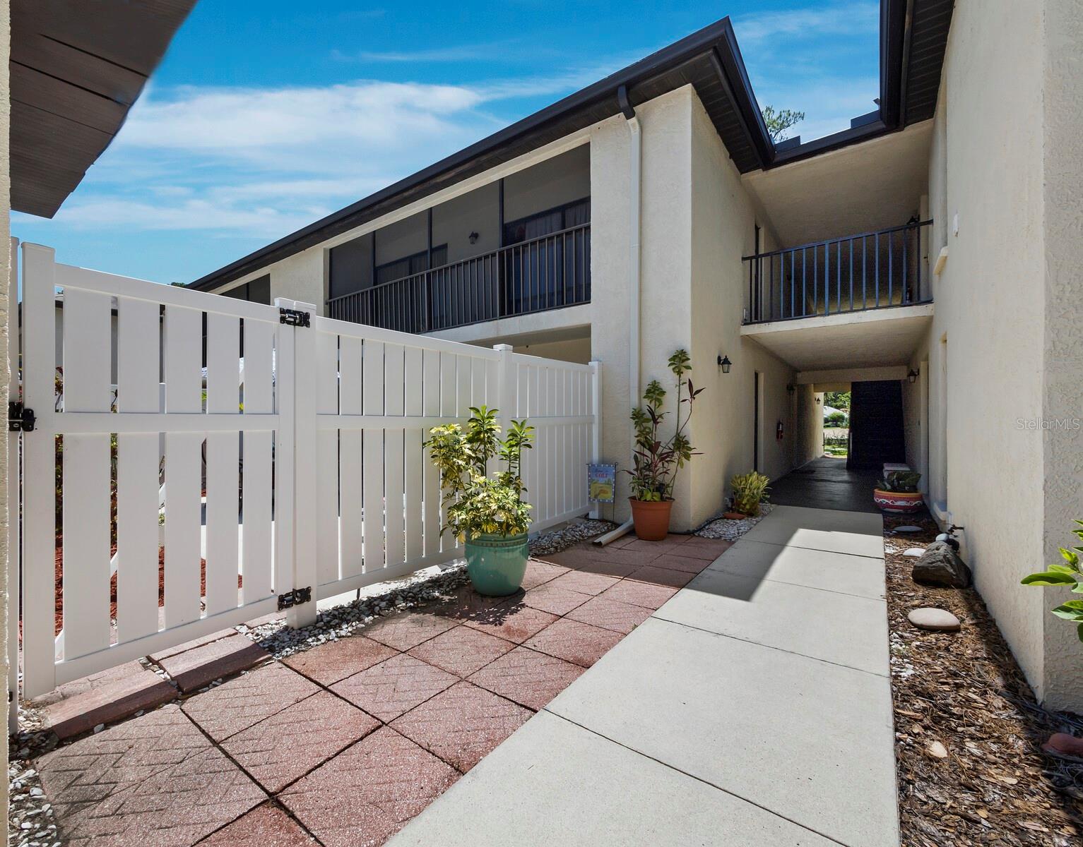 Image 8 of 67 For 6110 Country Club Way 102