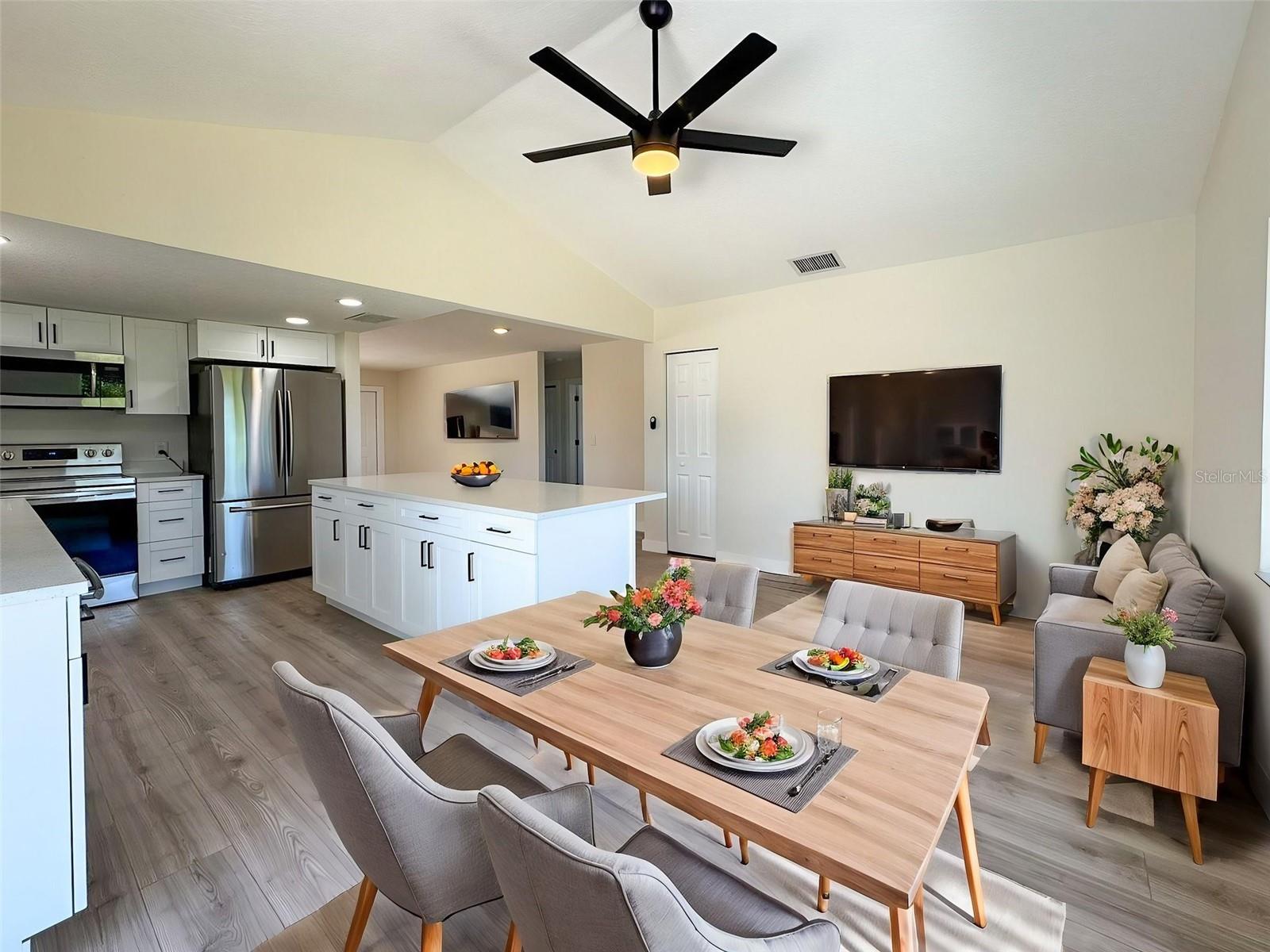 Image 11 of 44 For 2420 16th Street W