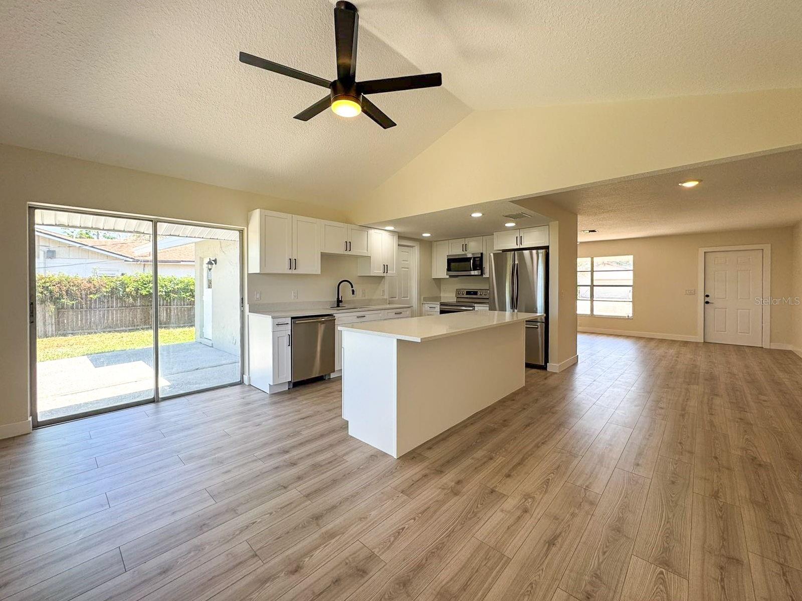 Image 14 of 44 For 2420 16th Street W