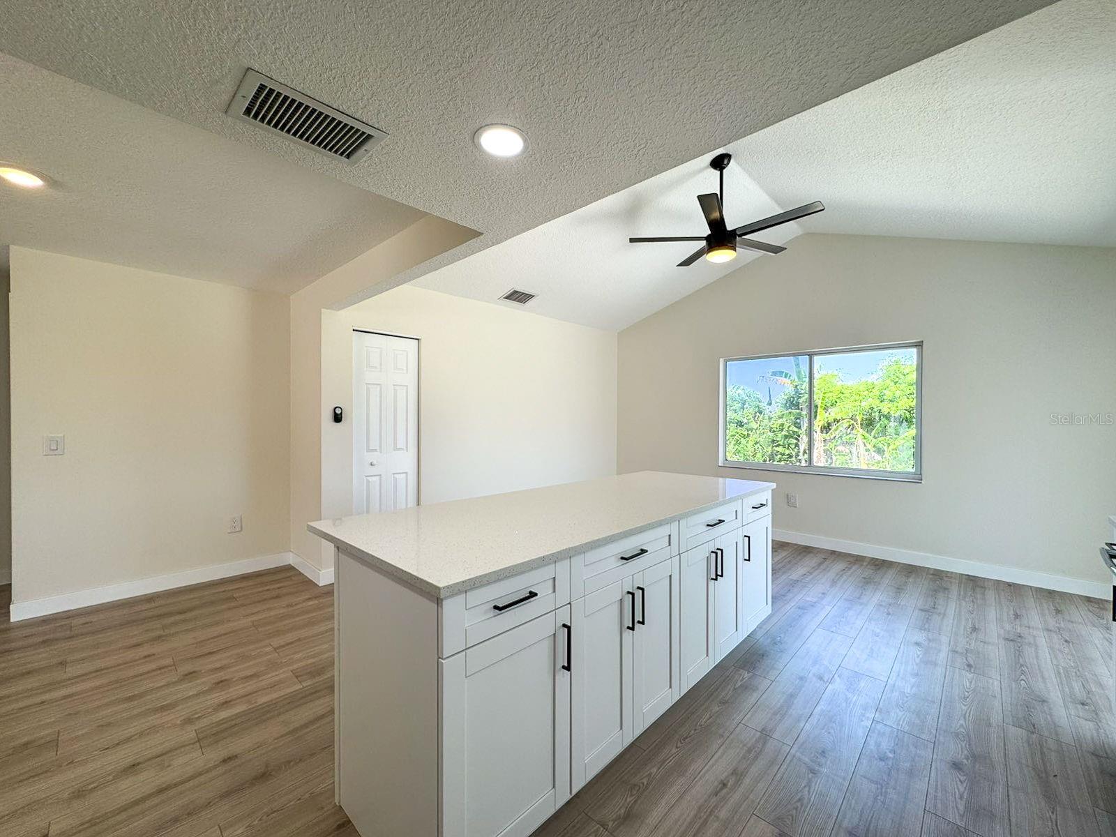 Image 16 of 44 For 2420 16th Street W