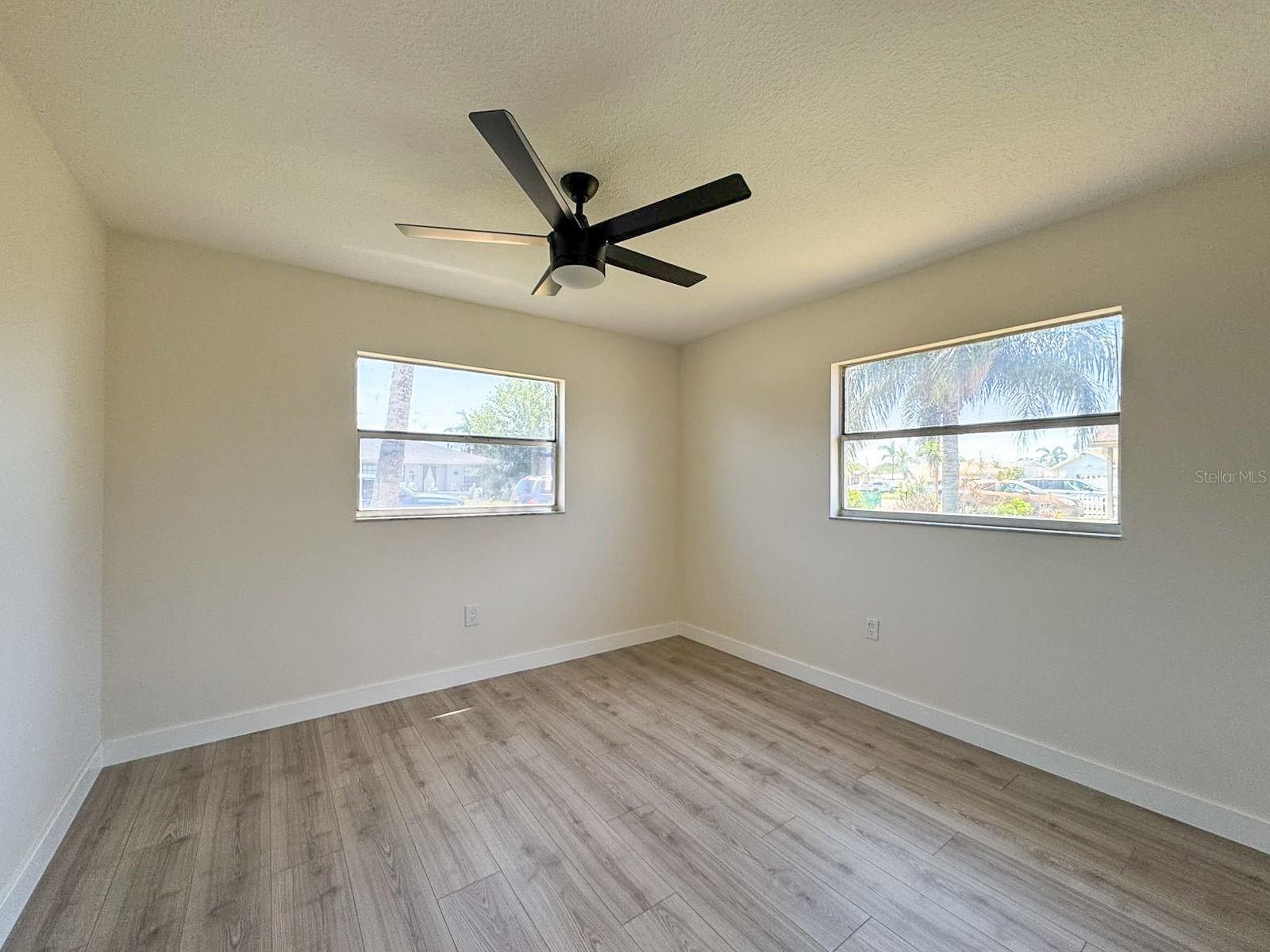 Image 18 of 44 For 2420 16th Street W