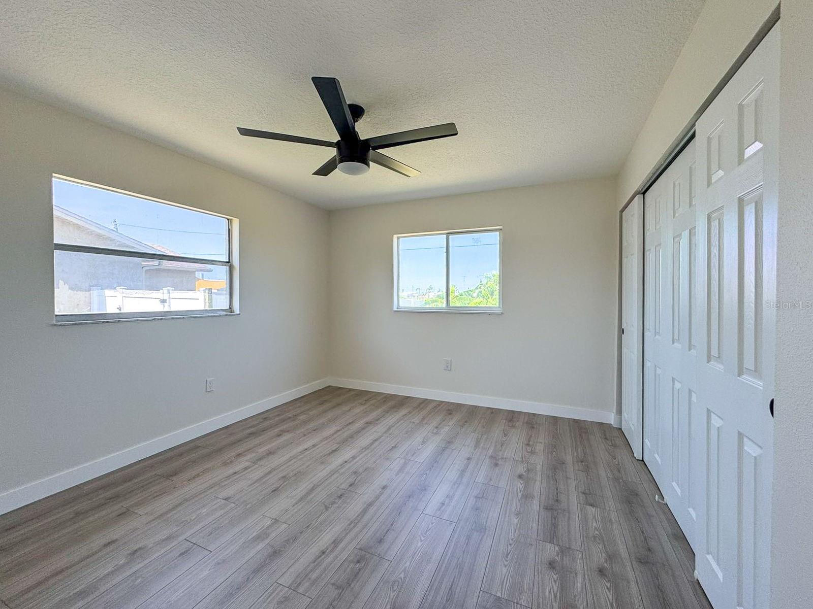 Image 19 of 44 For 2420 16th Street W