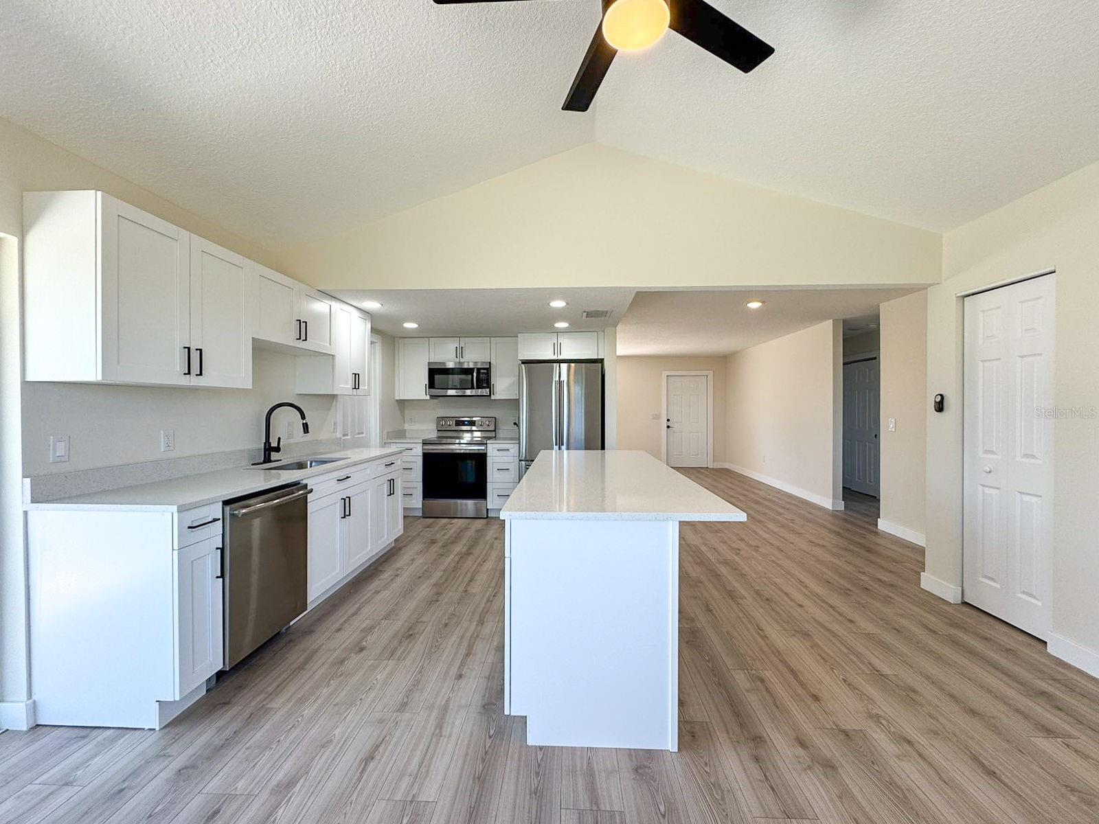 Image 9 of 44 For 2420 16th Street W