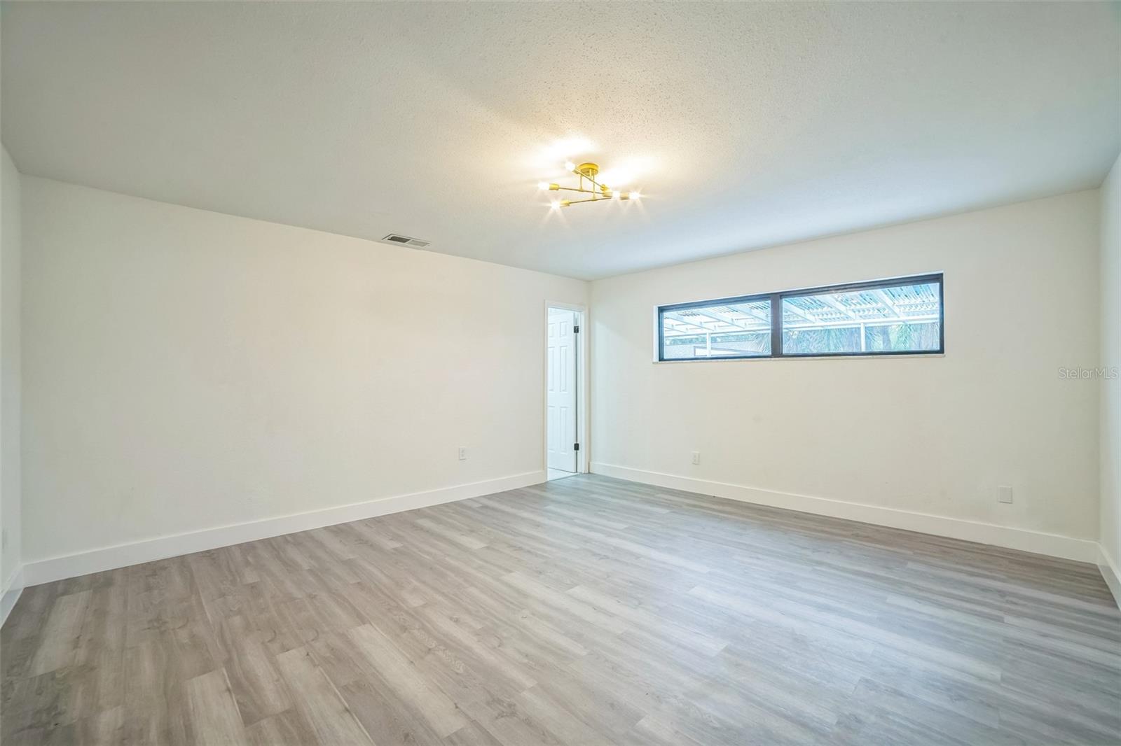 Image 10 of 30 For 7331 Blue Jacket Place W