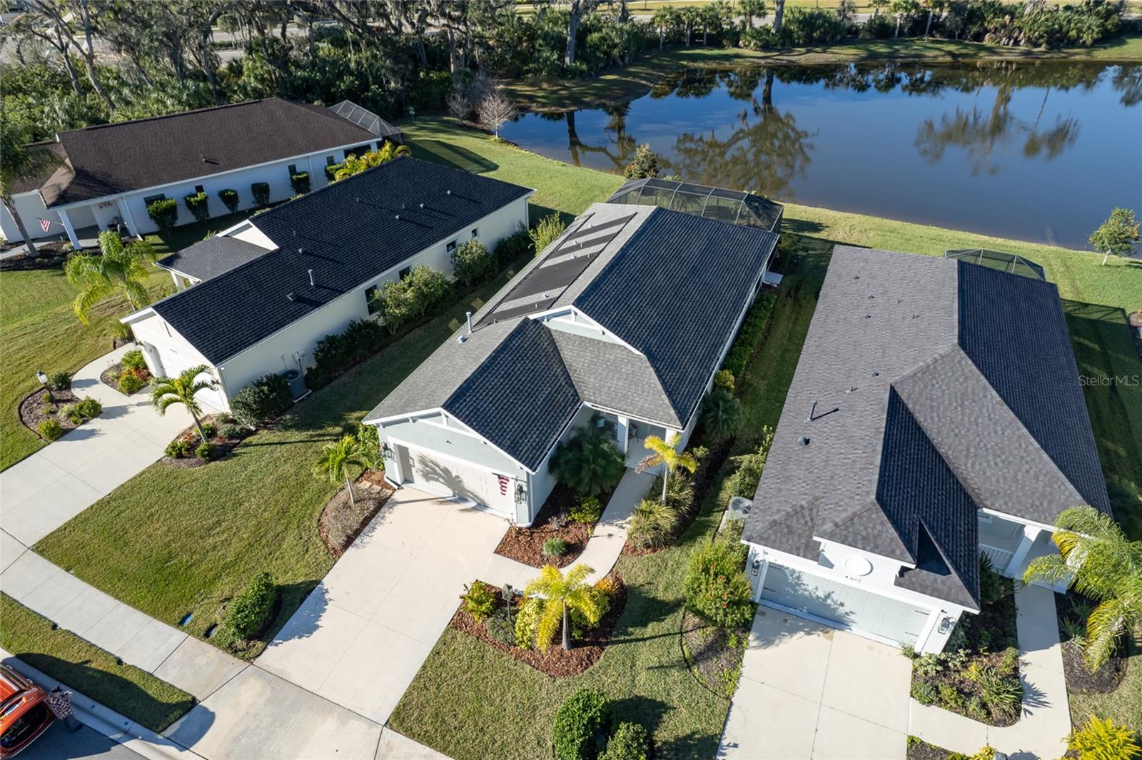 Listing photo id 8 for 3631 Shimmering Oaks Drive