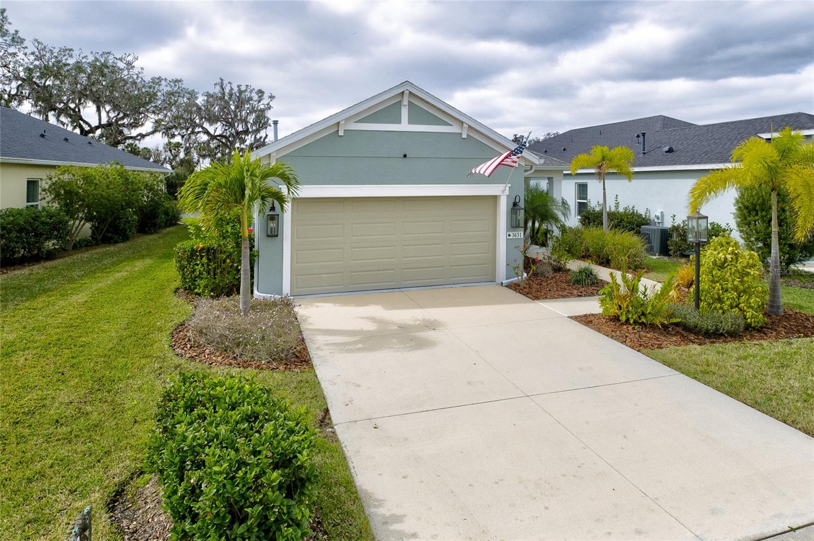 Listing photo id 9 for 3631 Shimmering Oaks Drive