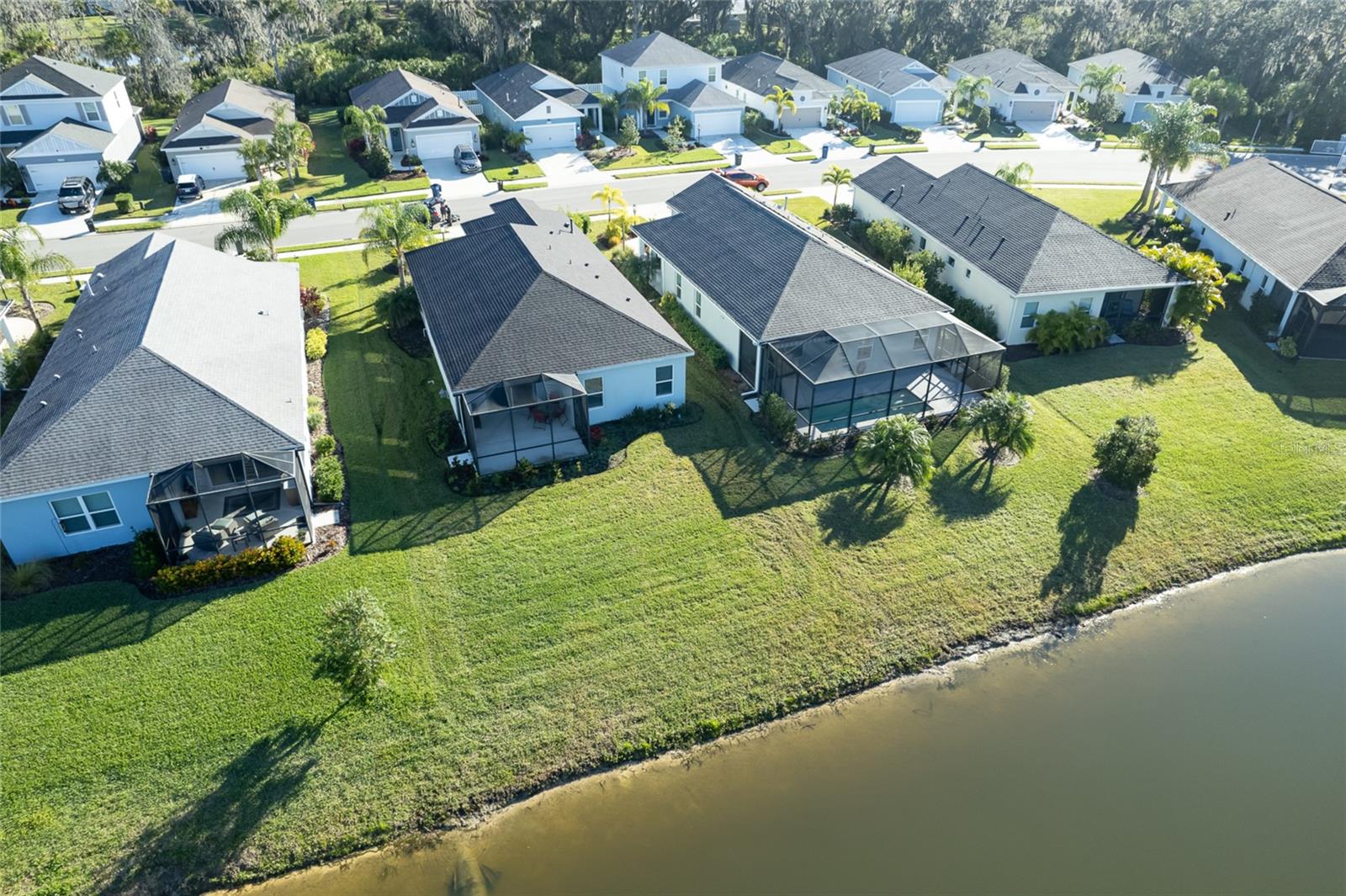 Listing photo id 10 for 3631 Shimmering Oaks Drive