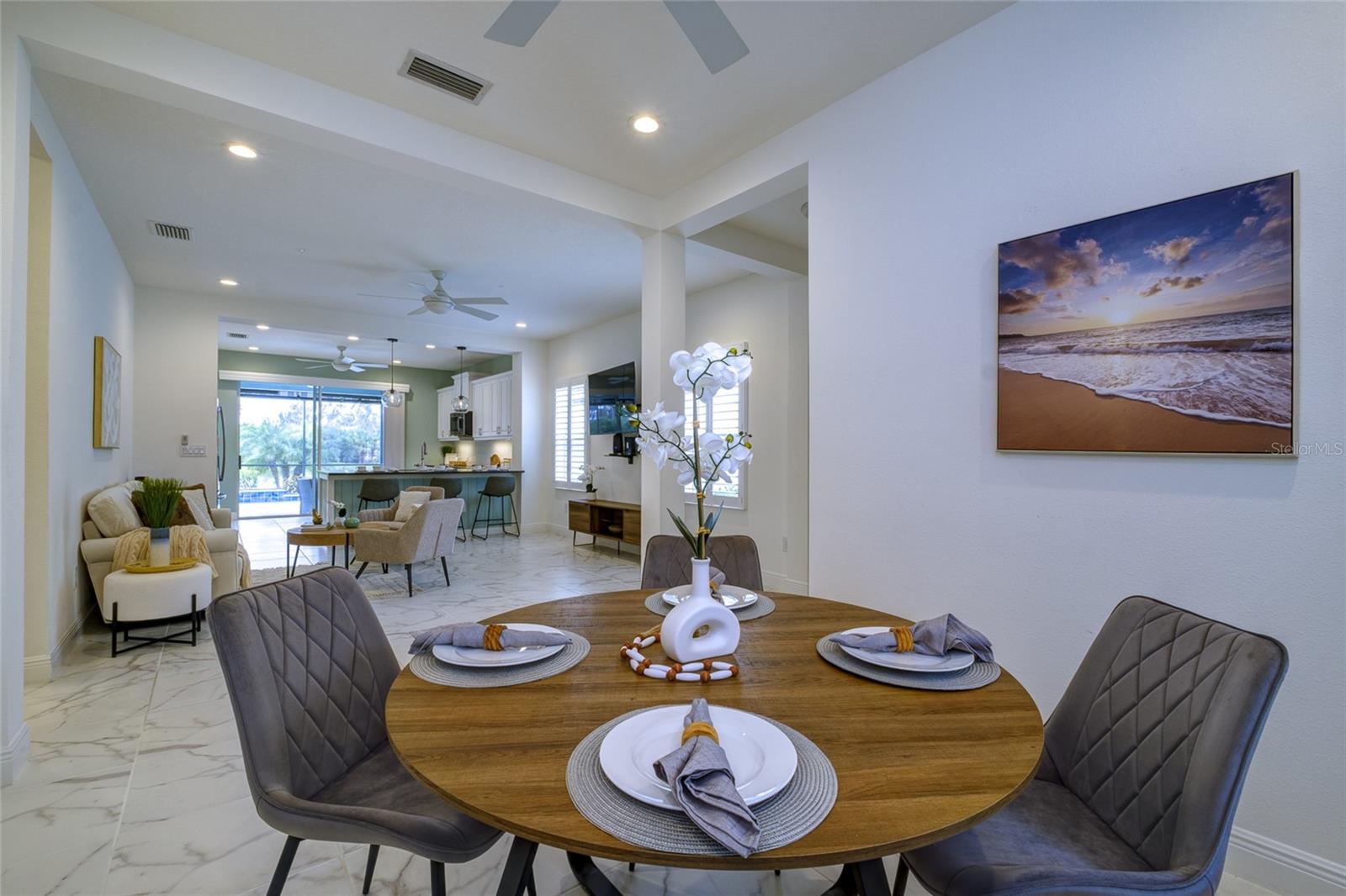 Listing photo id 20 for 3631 Shimmering Oaks Drive