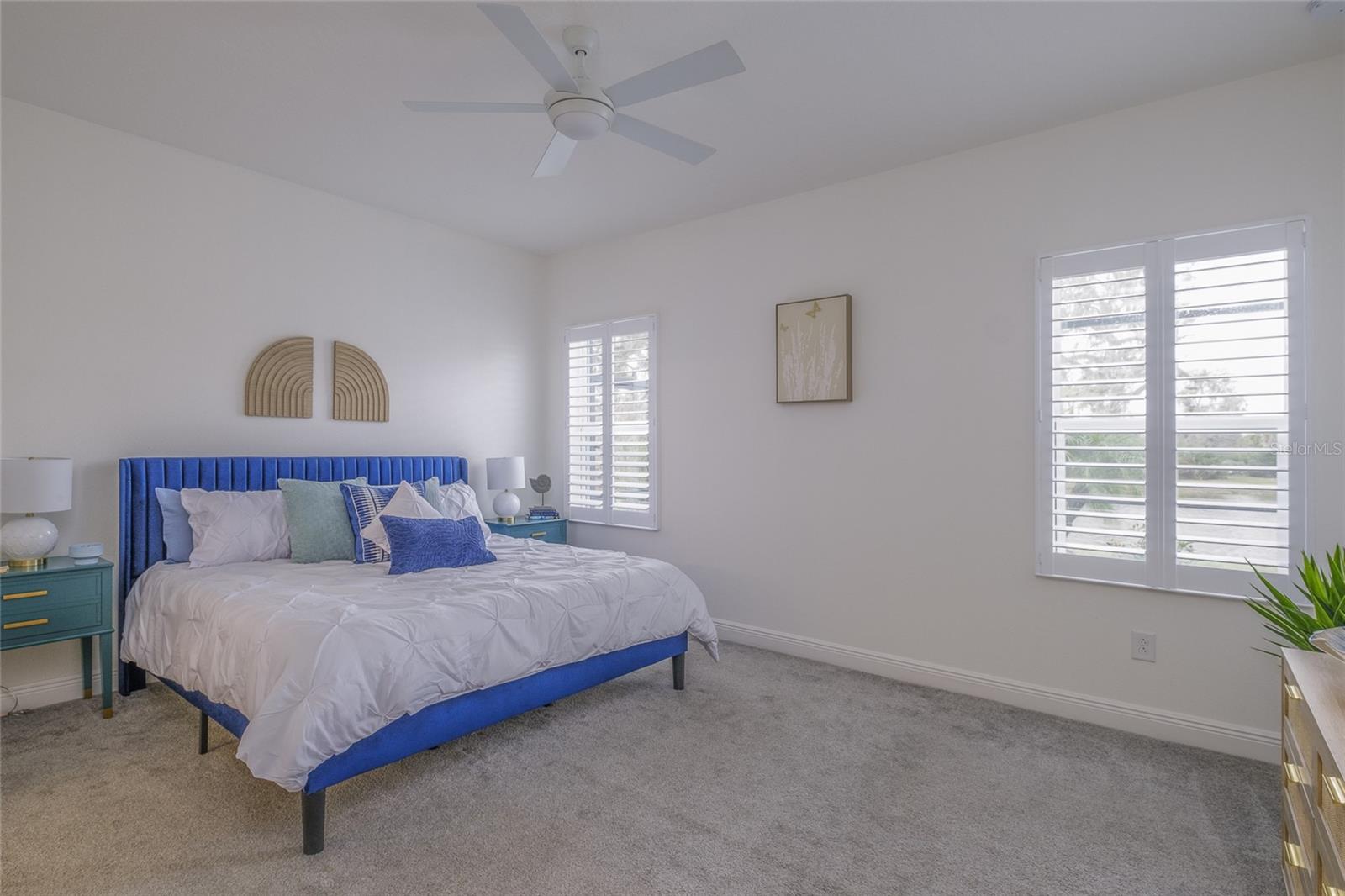 Listing photo id 23 for 3631 Shimmering Oaks Drive