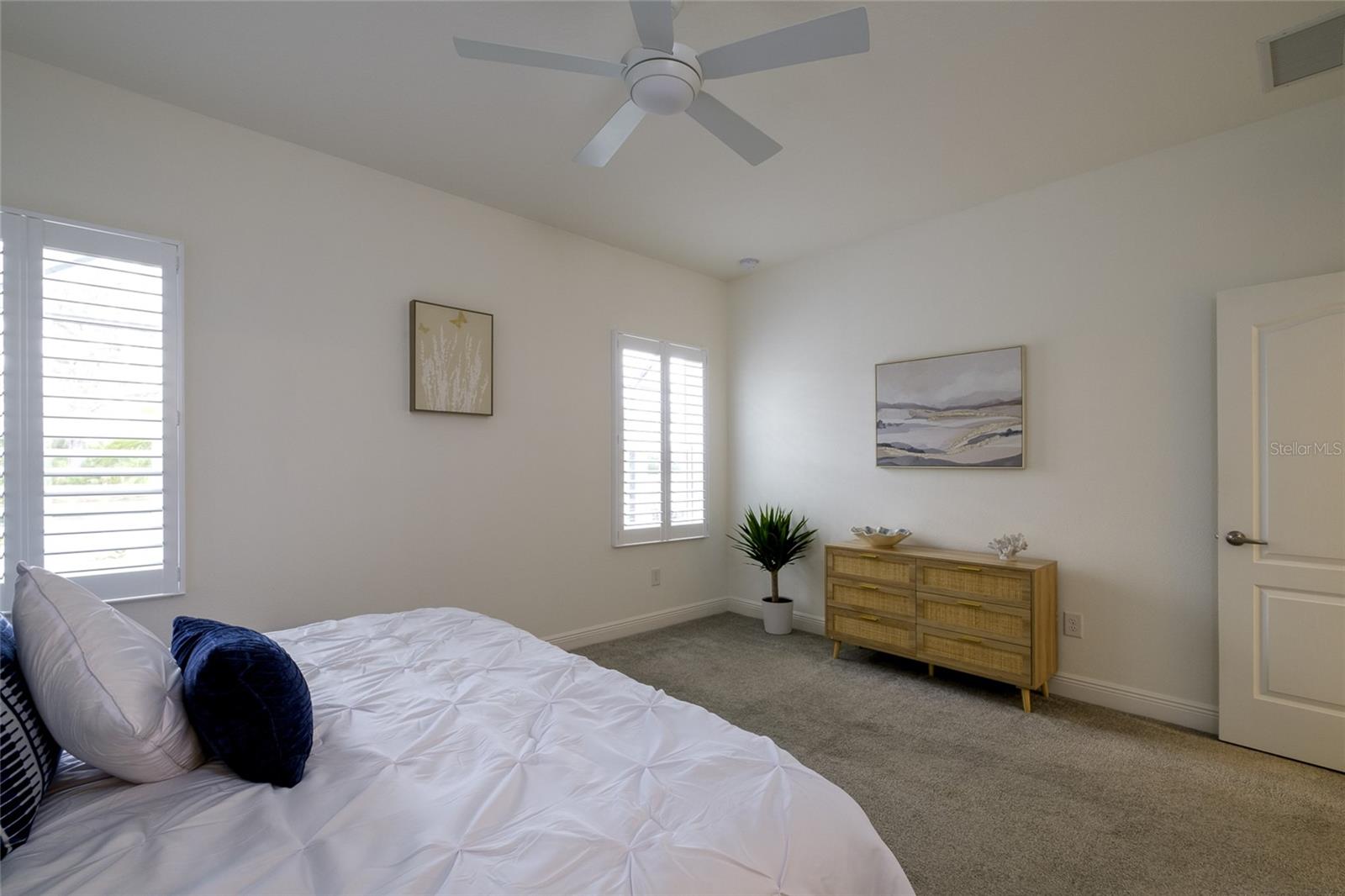 Listing photo id 25 for 3631 Shimmering Oaks Drive