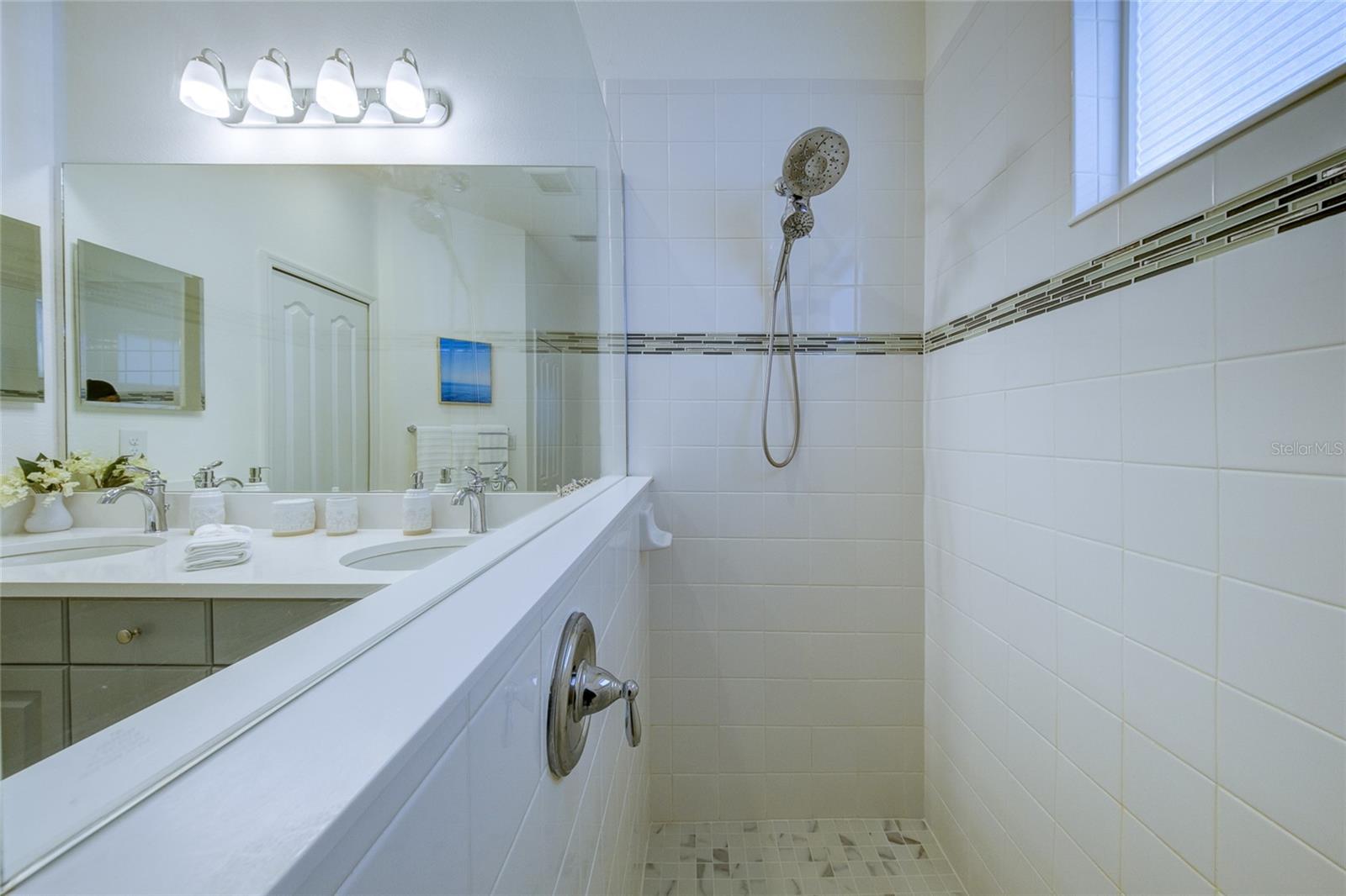 Listing photo id 28 for 3631 Shimmering Oaks Drive