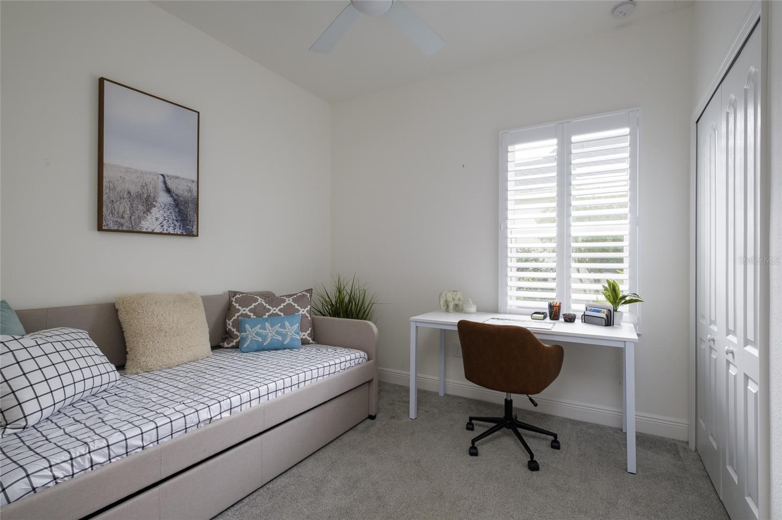 Listing photo id 32 for 3631 Shimmering Oaks Drive