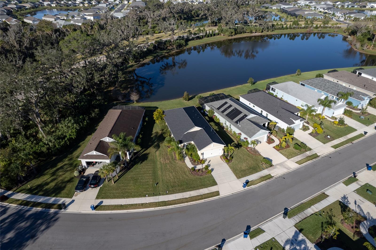 Listing photo id 44 for 3631 Shimmering Oaks Drive