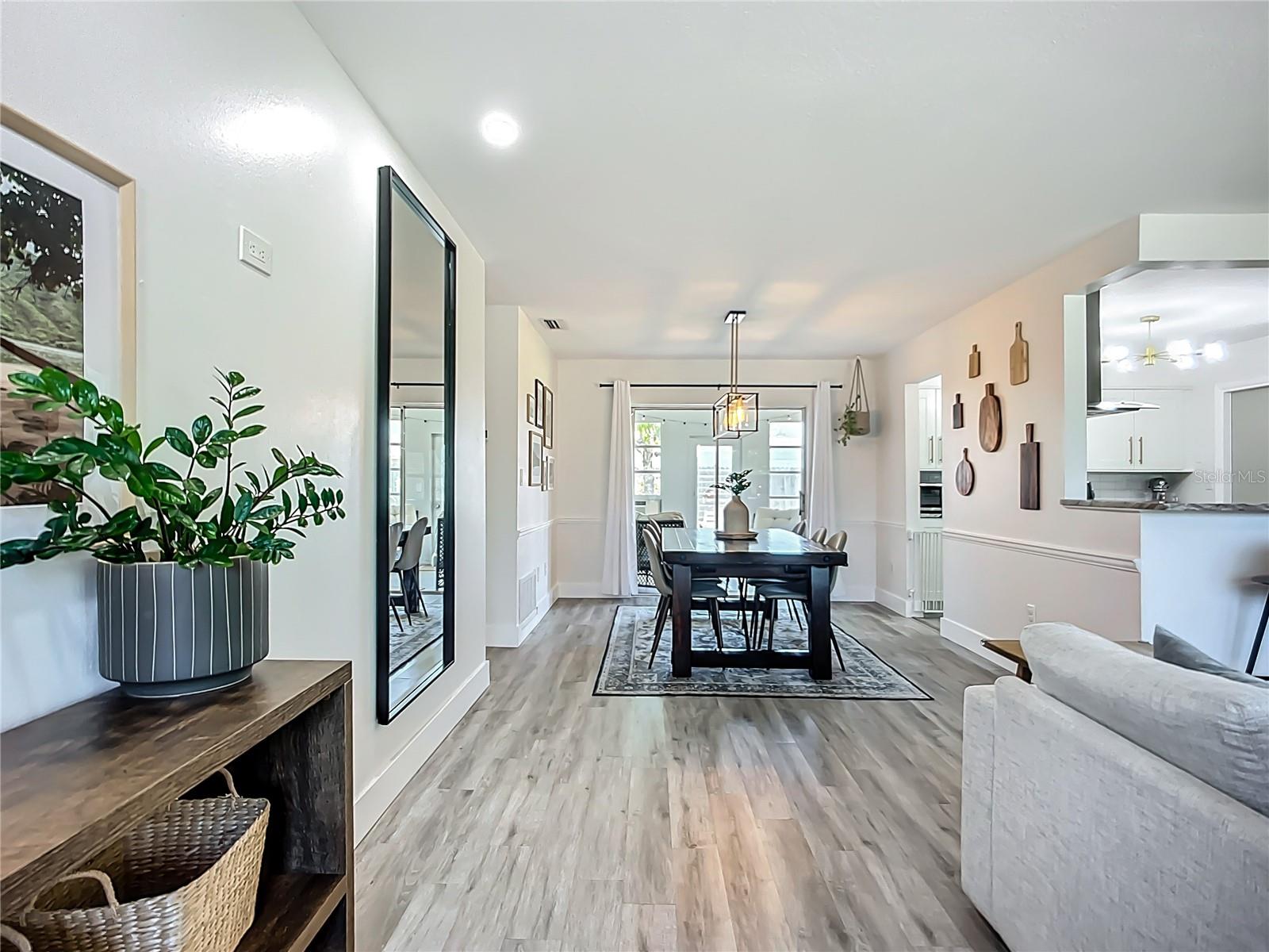 Image 4 of 36 For 2801 21st Avenue W