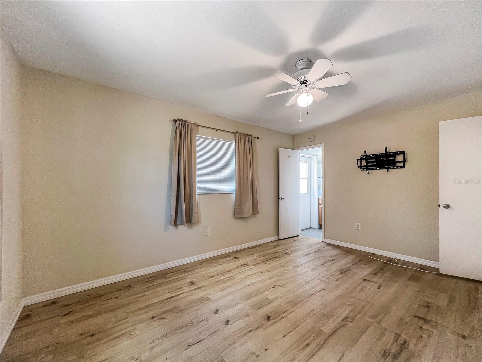 Image 10 of 26 For 503 59th Street Nw