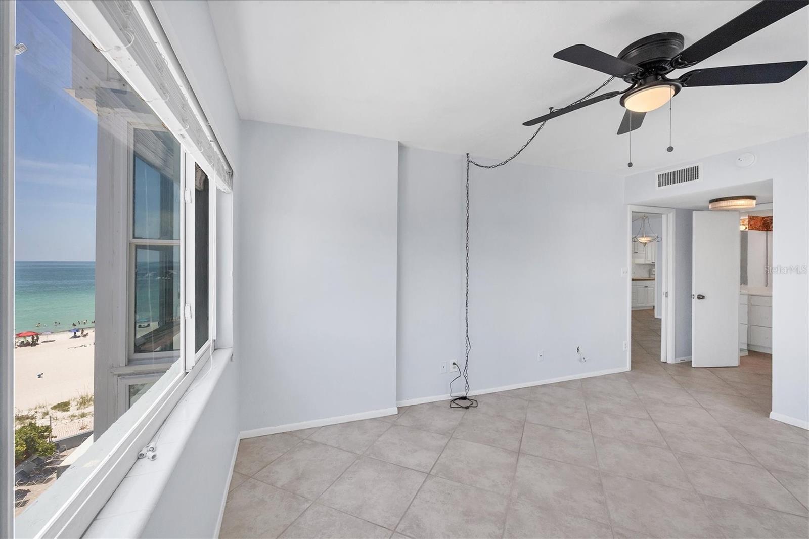 Image 20 of 34 For 5300 Gulf Drive 501