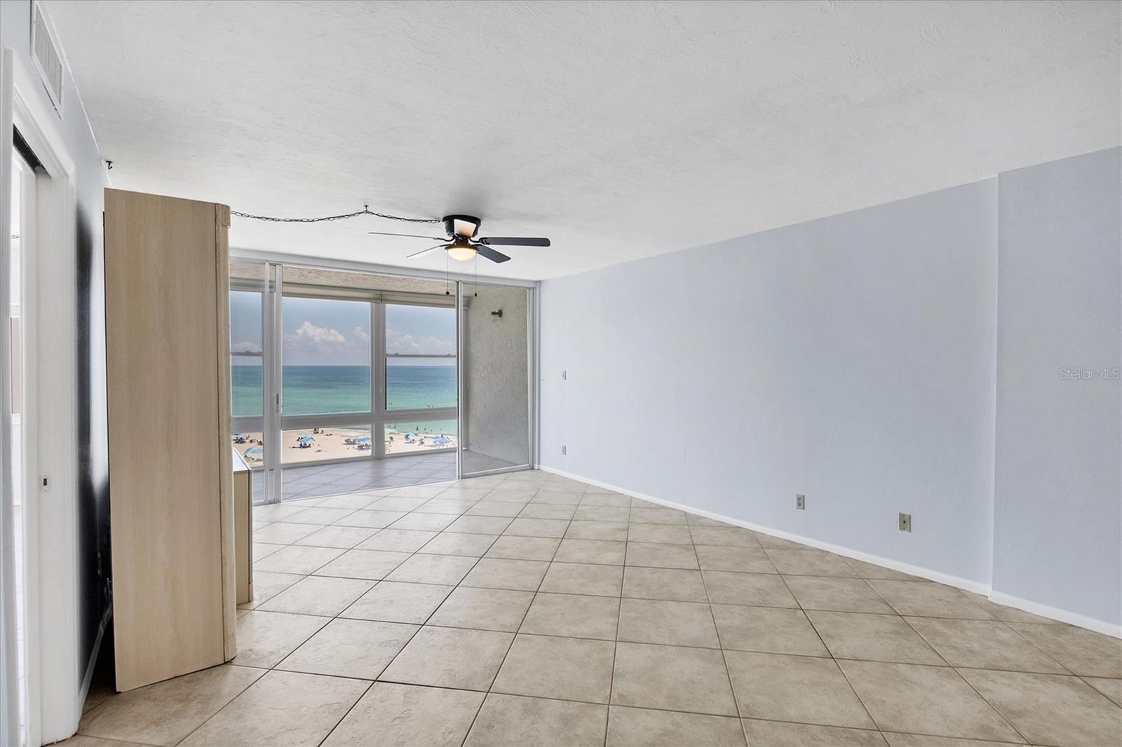 Image 4 of 34 For 5300 Gulf Drive 501
