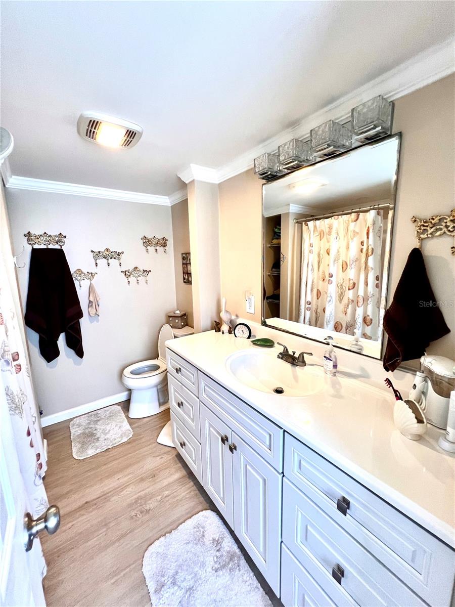 Image 10 of 30 For 72 4th Avenue 72