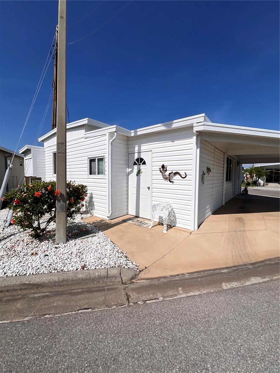Image 3 of 30 For 72 4th Avenue 72