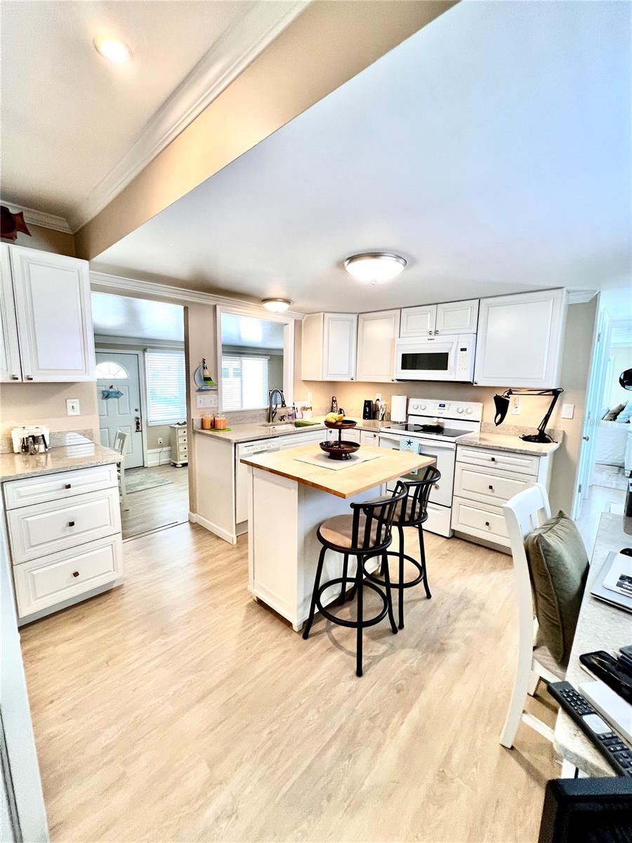 Image 6 of 30 For 72 4th Avenue 72