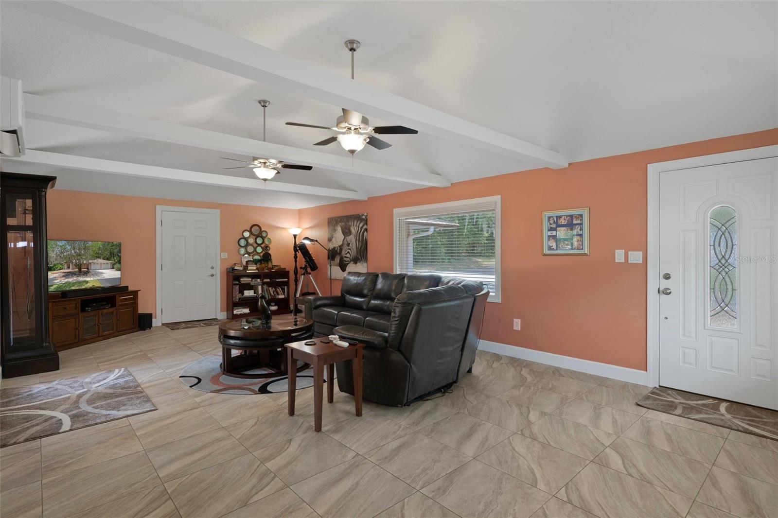 Listing photo id 13 for 22063 Lake Lindsey Road