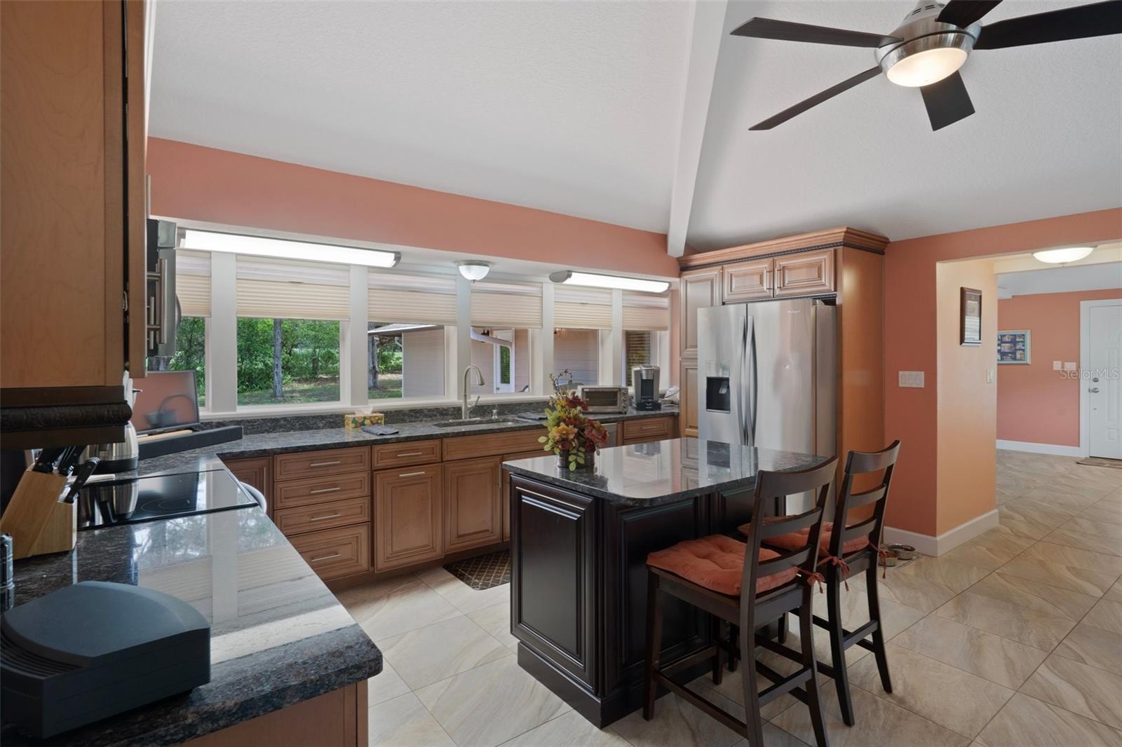 Listing photo id 19 for 22063 Lake Lindsey Road