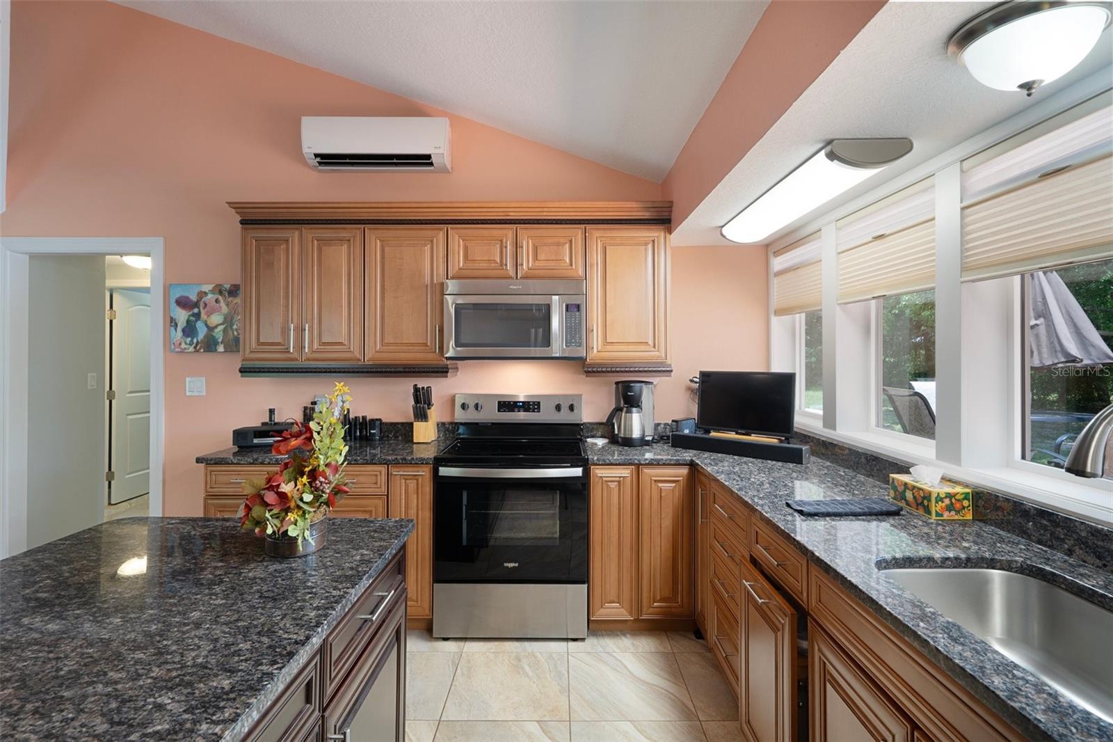 Listing photo id 21 for 22063 Lake Lindsey Road
