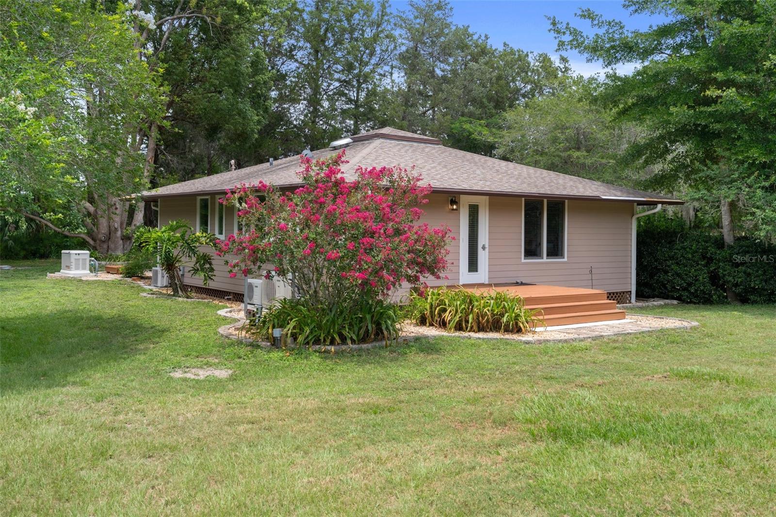 Listing photo id 45 for 22063 Lake Lindsey Road