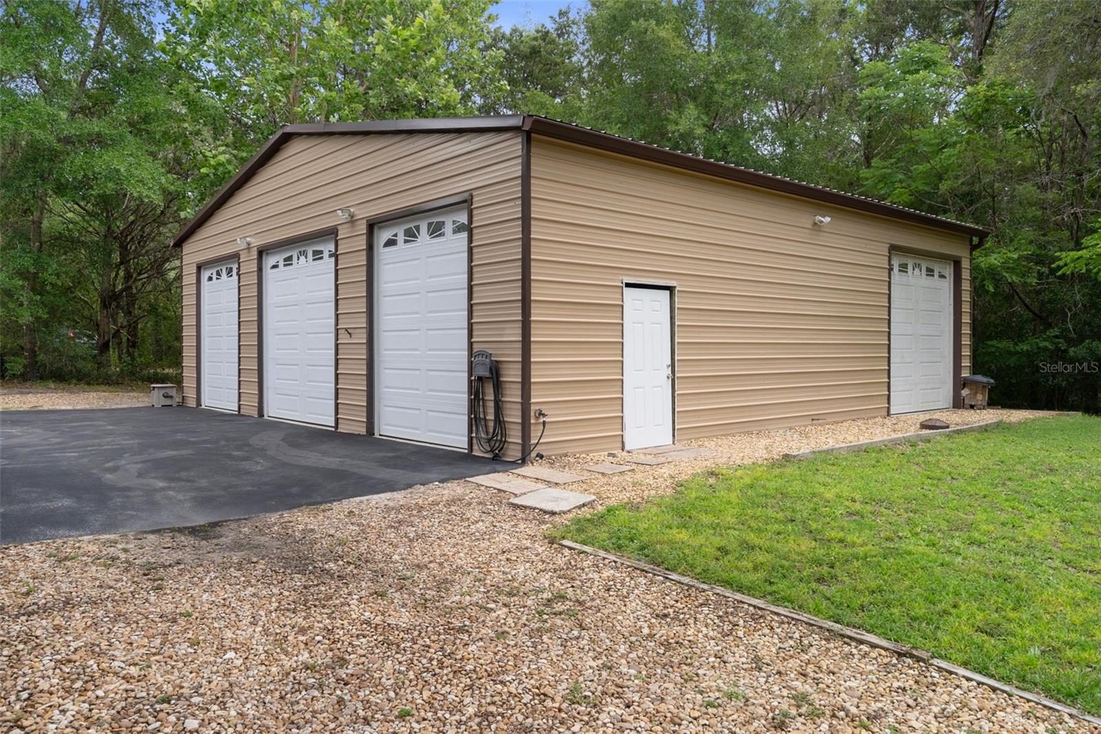 Listing photo id 55 for 22063 Lake Lindsey Road
