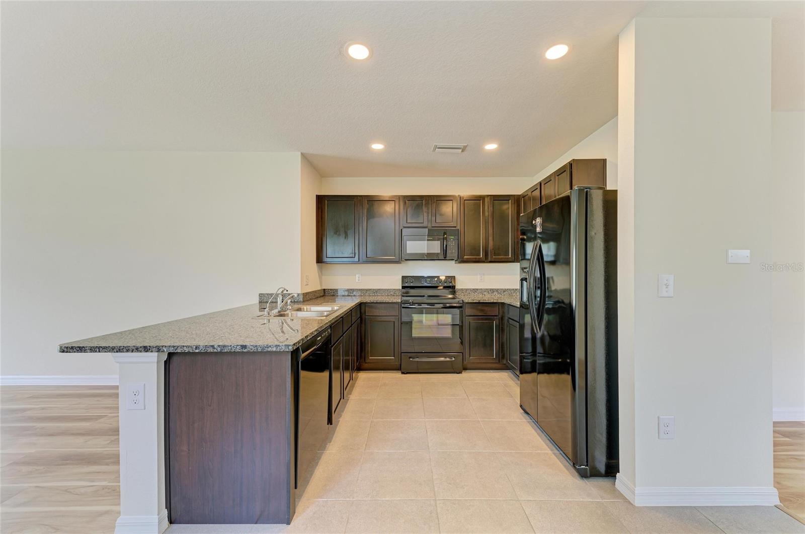 Image 10 of 34 For 4206 Park Willow Avenue