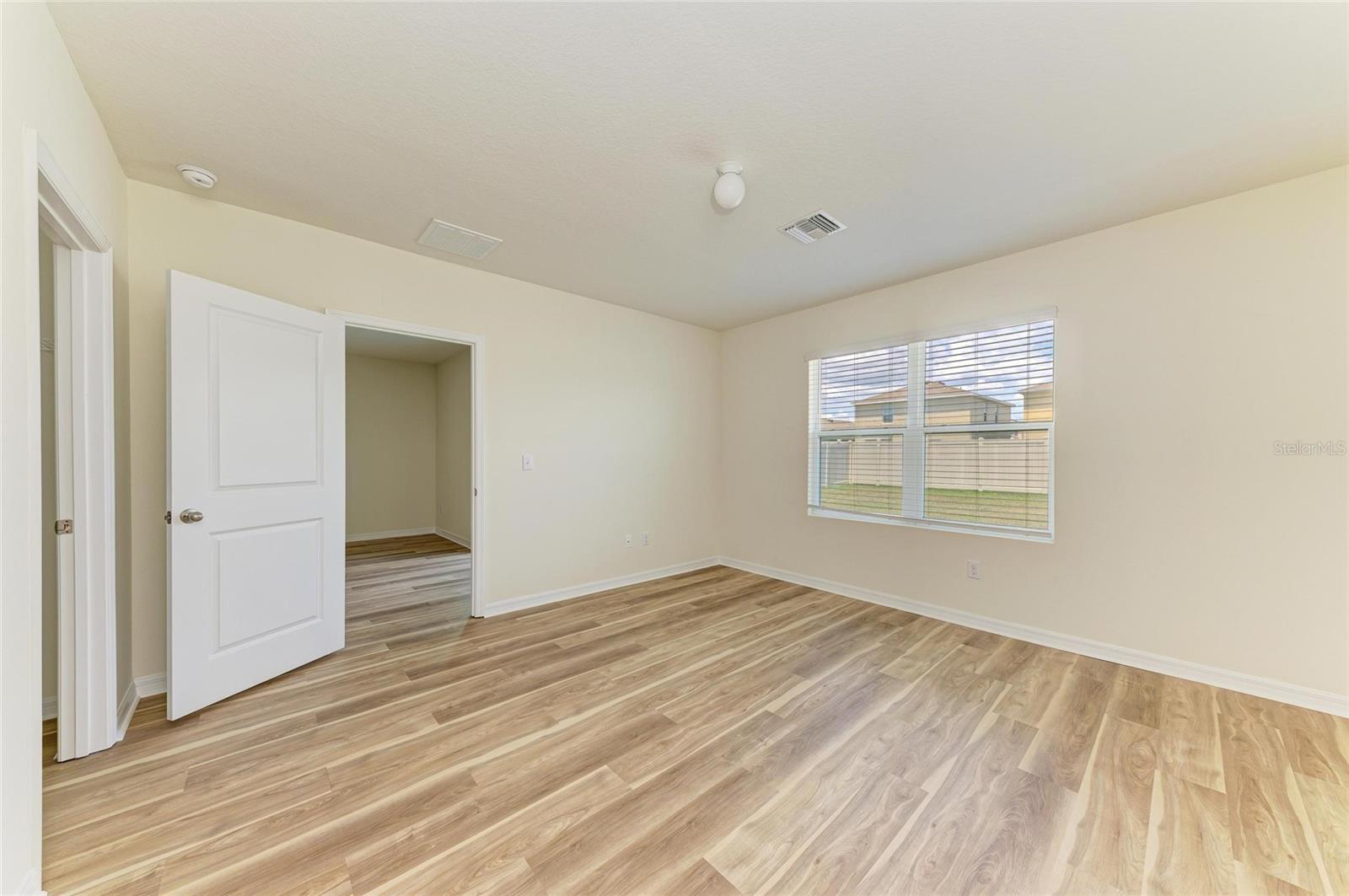 Image 18 of 34 For 4206 Park Willow Avenue