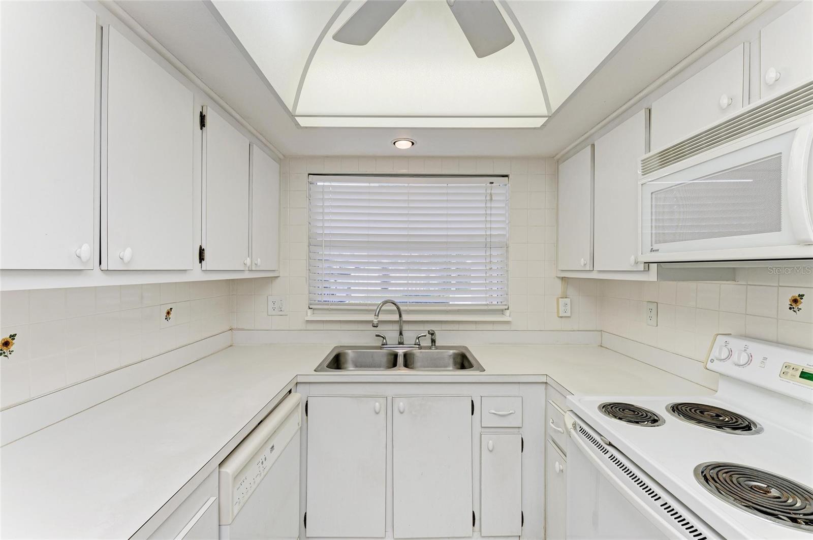 Image 4 of 37 For 6030 7th Avenue W 6030