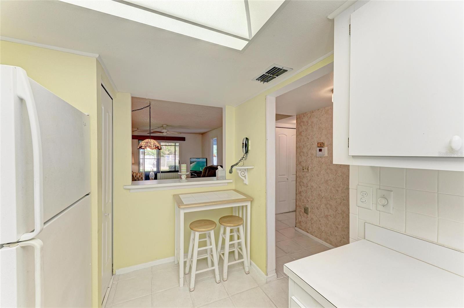 Image 9 of 37 For 6030 7th Avenue W 6030
